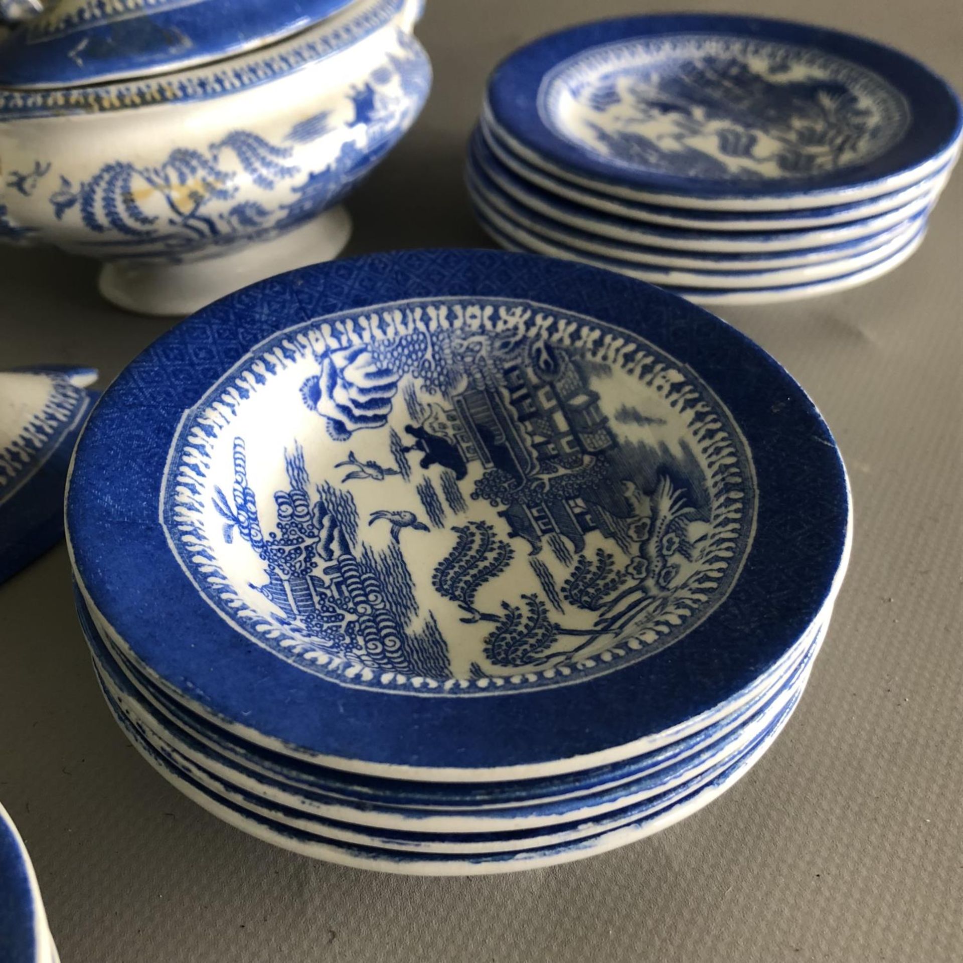 Copeland - Antique Willow Pattern Toy Child's Dinner Service 31 Pieces - c1860 - Image 3 of 9