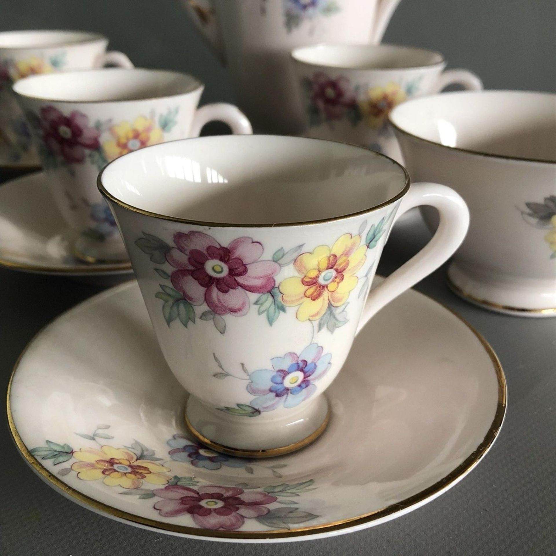 Vintage Coffee Set for 4 by RH & SL Plant Tuscan - Pretty Pink Floral c1950 - Image 2 of 4