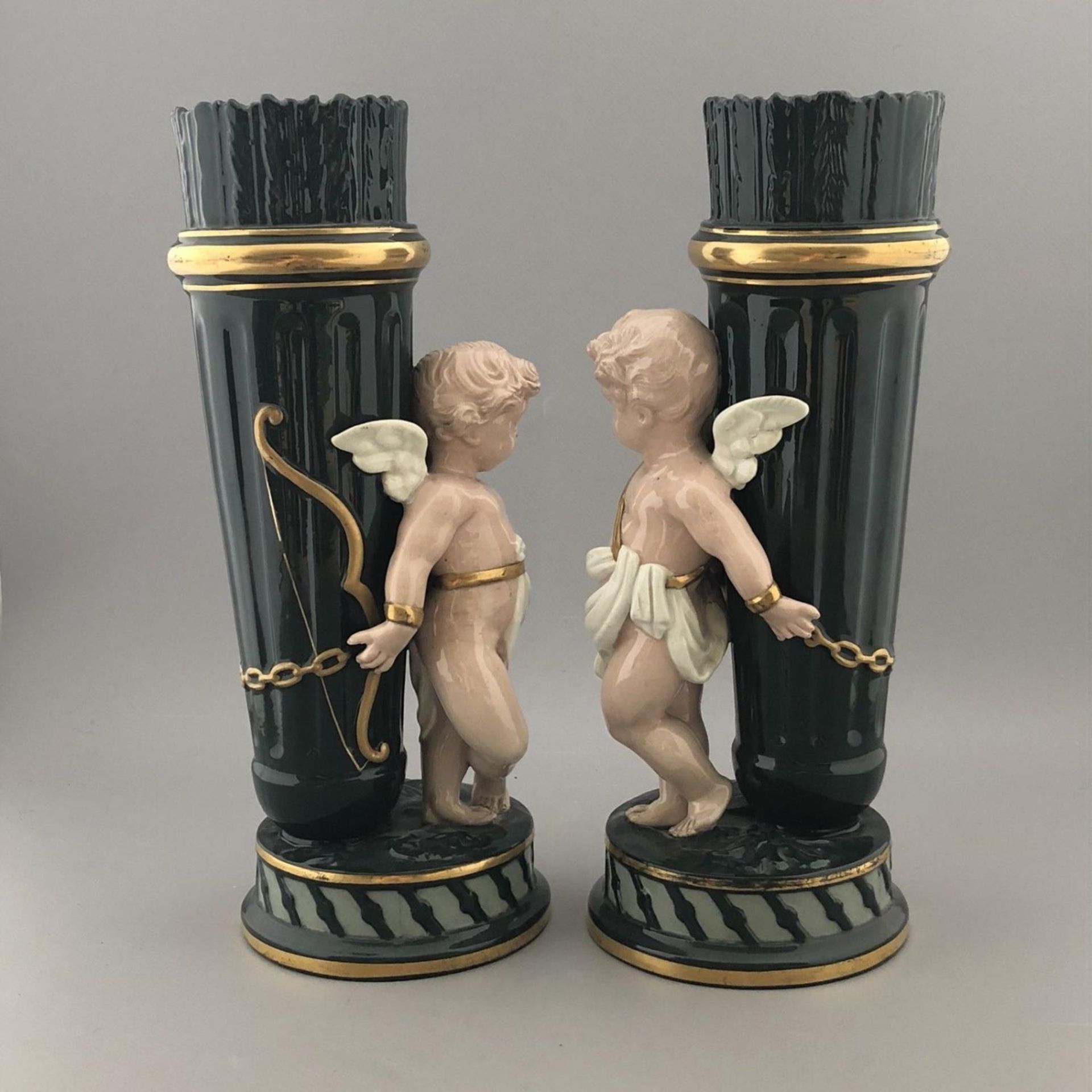 Antique Victorian Ceramic Pair of Green and Gilt Mantle Spill Vases with Cherubs - Image 4 of 8