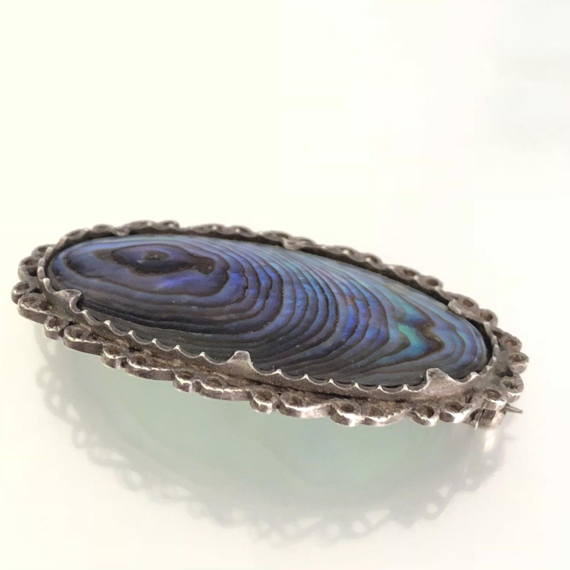 Vintage Brooch - Oval Paua Shell in a Silver filigree mount - Image 3 of 3