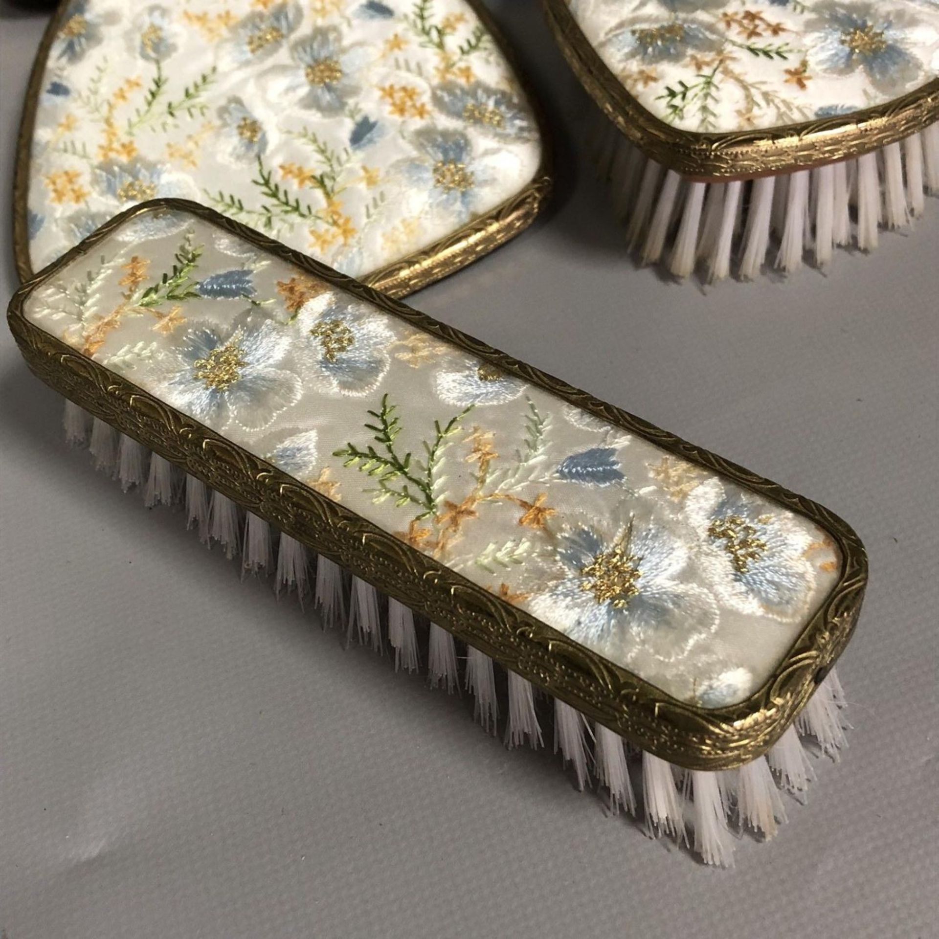 Vintage 7 piece Vanity Dressing Table Set Petit Point Embroidery Gilt Filigree - Image 4 of 4