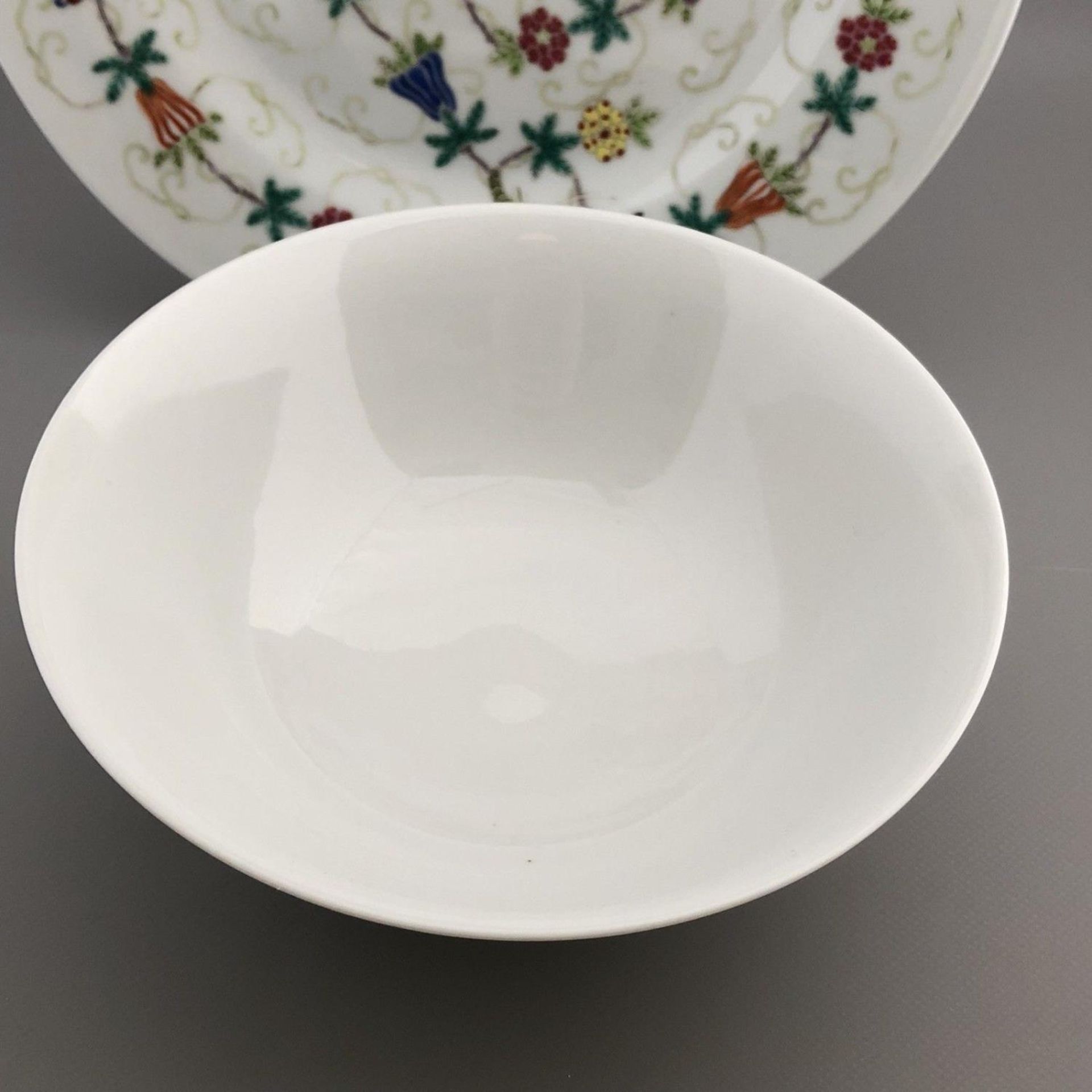 Chinese porcelain bowl and plate butterflies - six character seal mark to base - Image 3 of 5