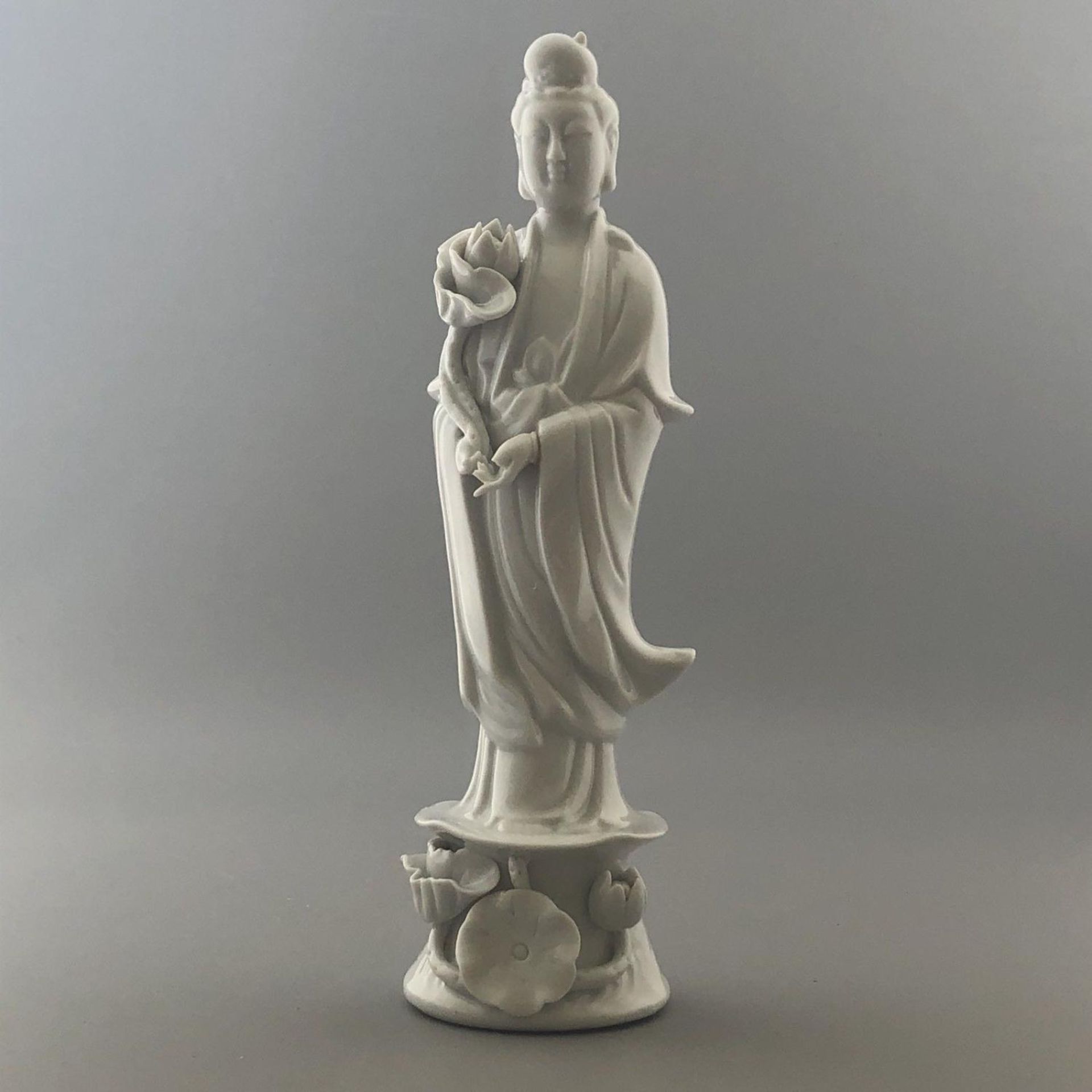 Old Antique Chinese Porcelain Figurine - Blanc de Chine - Guan Yin Lotus Flower - Image 5 of 9