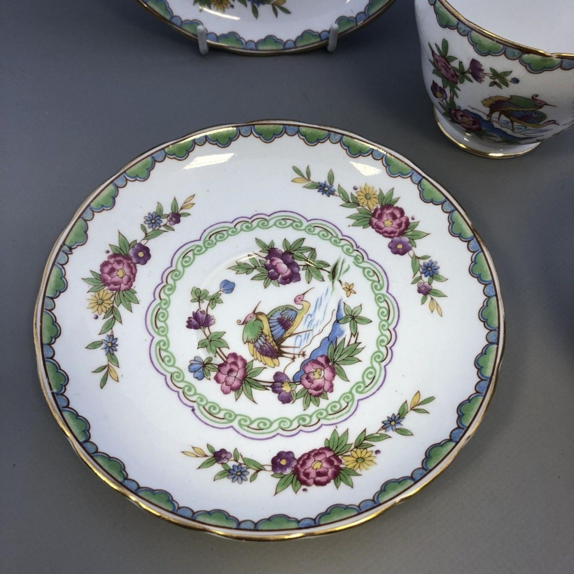 PAIR Vintage Grosvenor porcelain Tea Cup and Saucer NANSING green exotic birds - Image 4 of 5