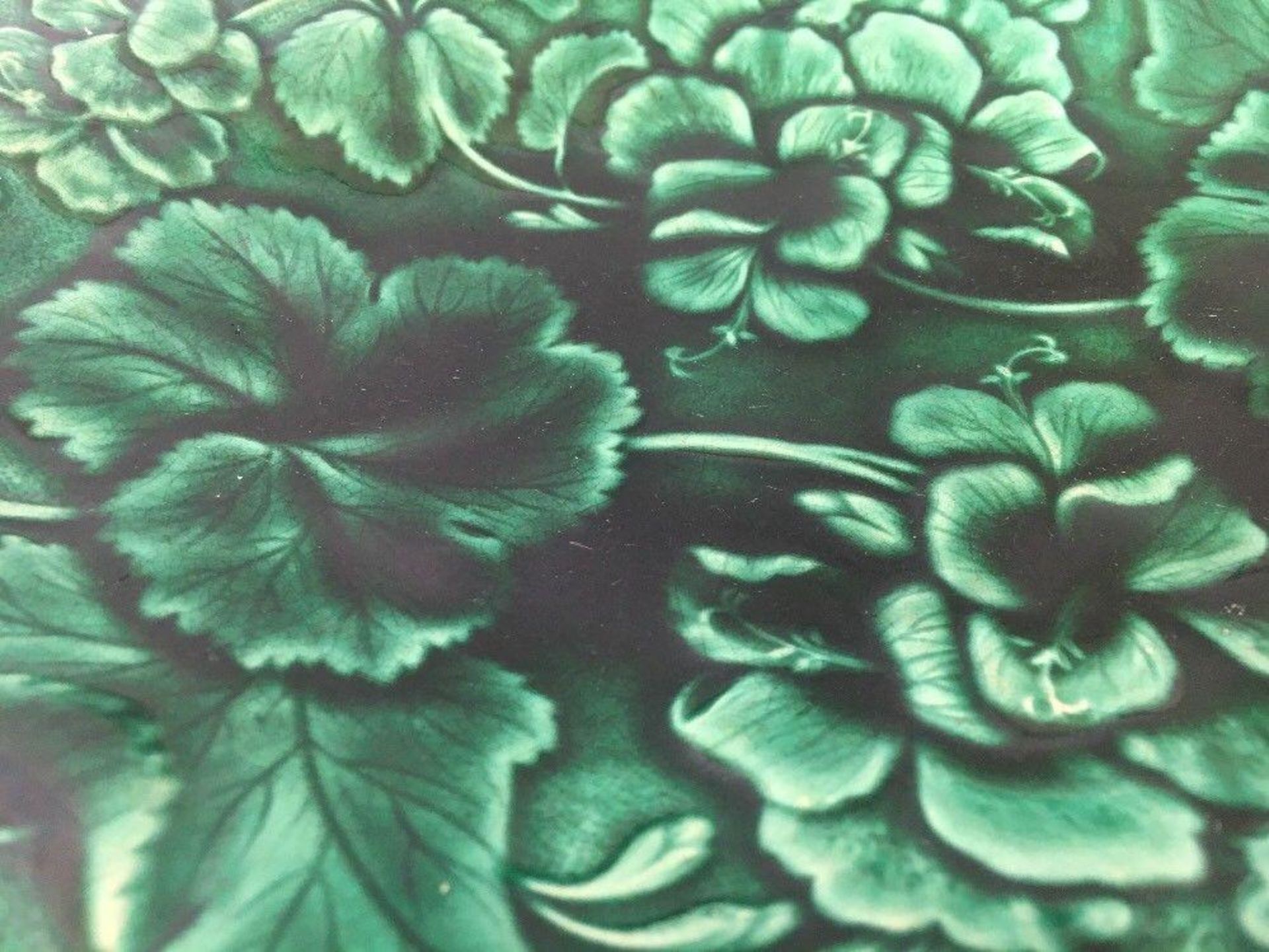 Antique Hope & Carter Green Geranium Leaf Majolica Handled Platter/Plate Dish - Image 3 of 4