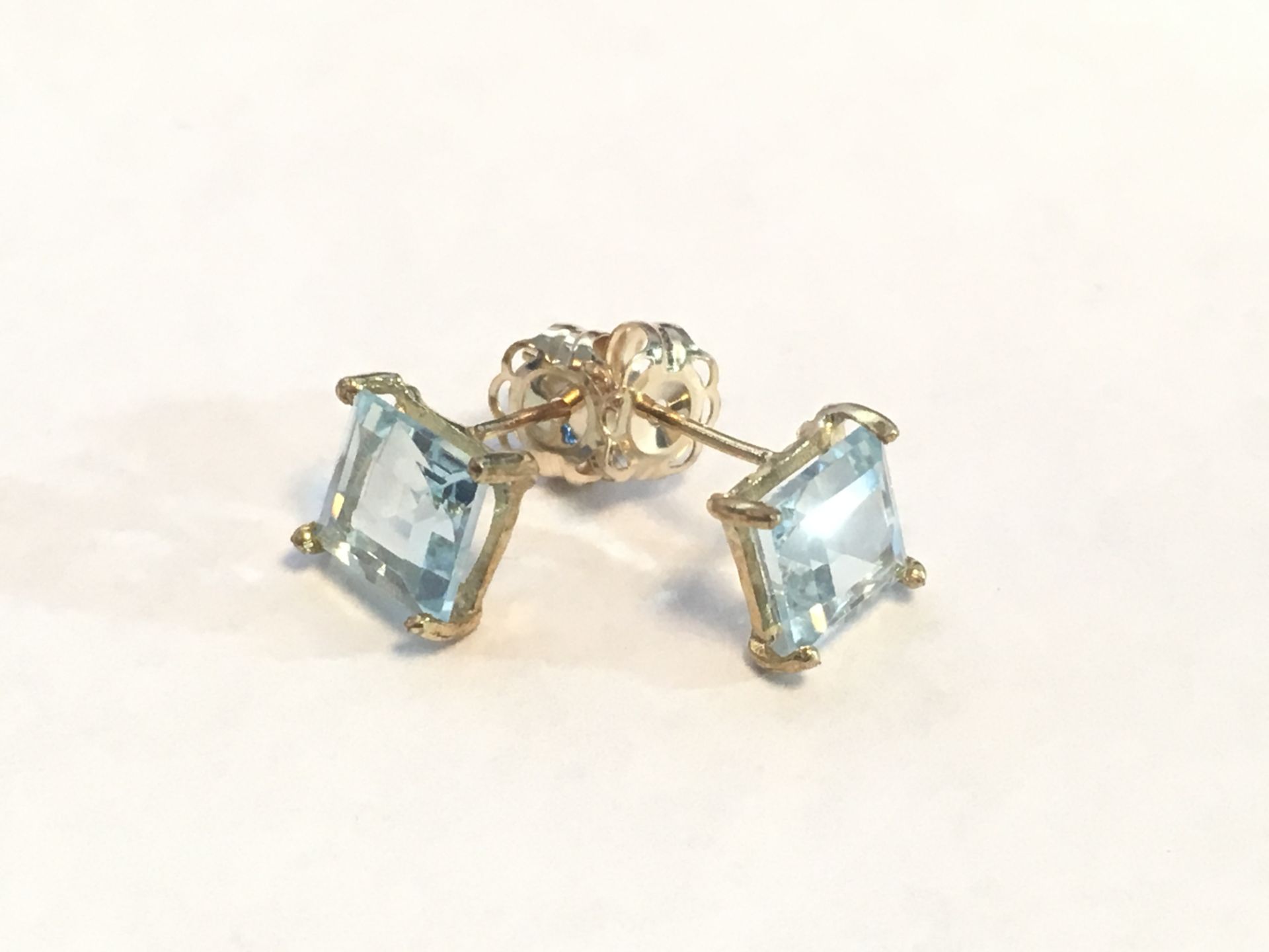 10K Gold, Blue Topaz Earrings