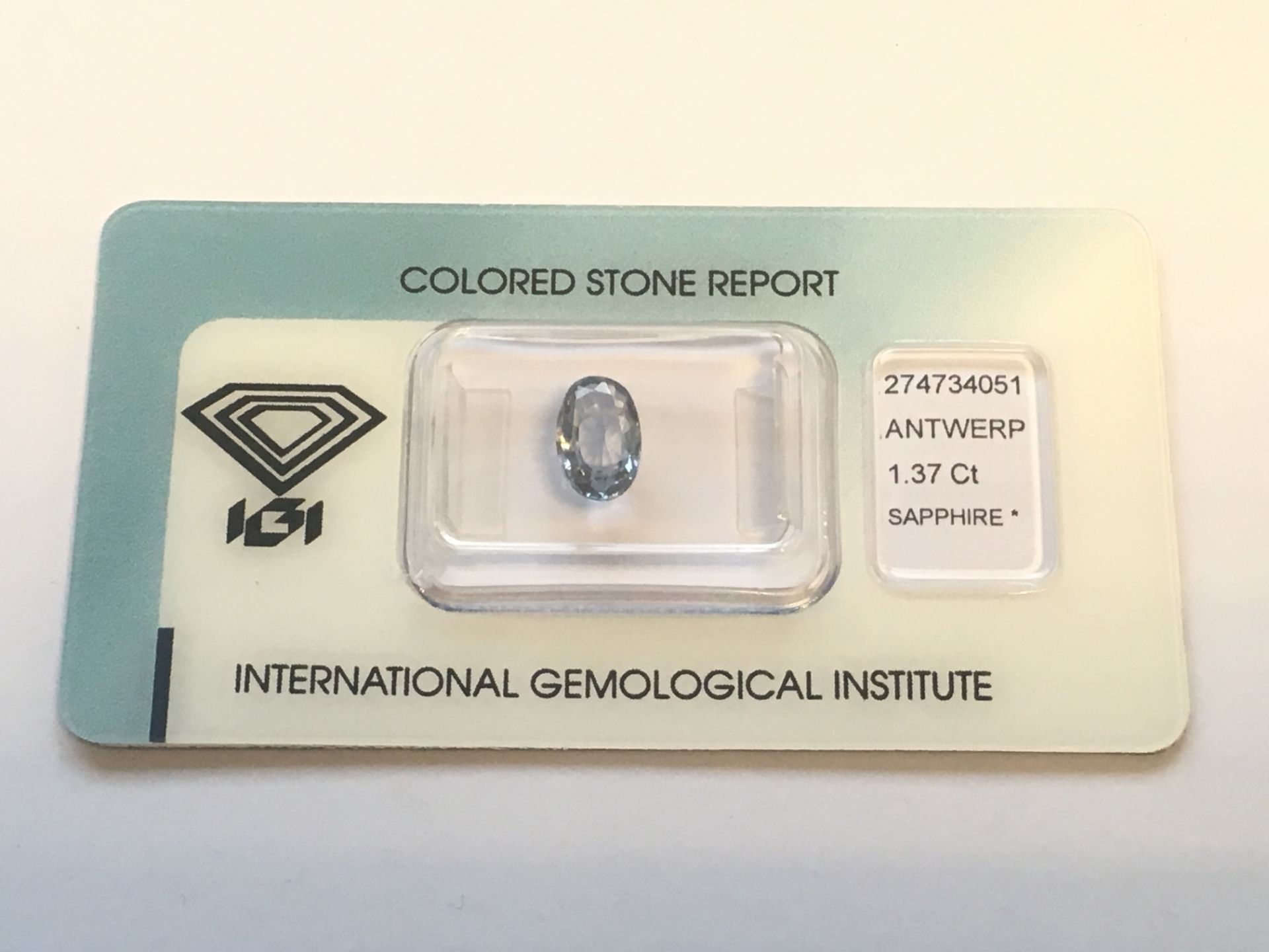 1.37Ct Natural Sapphire With Igi Certificate