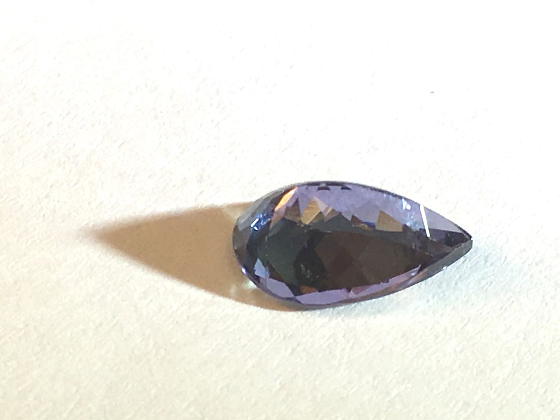 1.73Ct Natural Tanzanite With Igi Certificate - Image 3 of 4