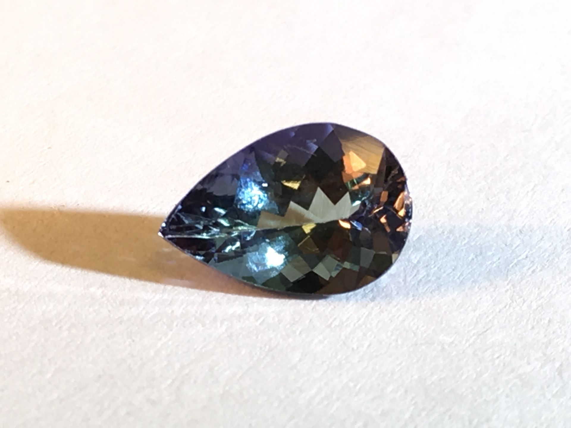 1.73Ct Natural Tanzanite With Igi Certificate