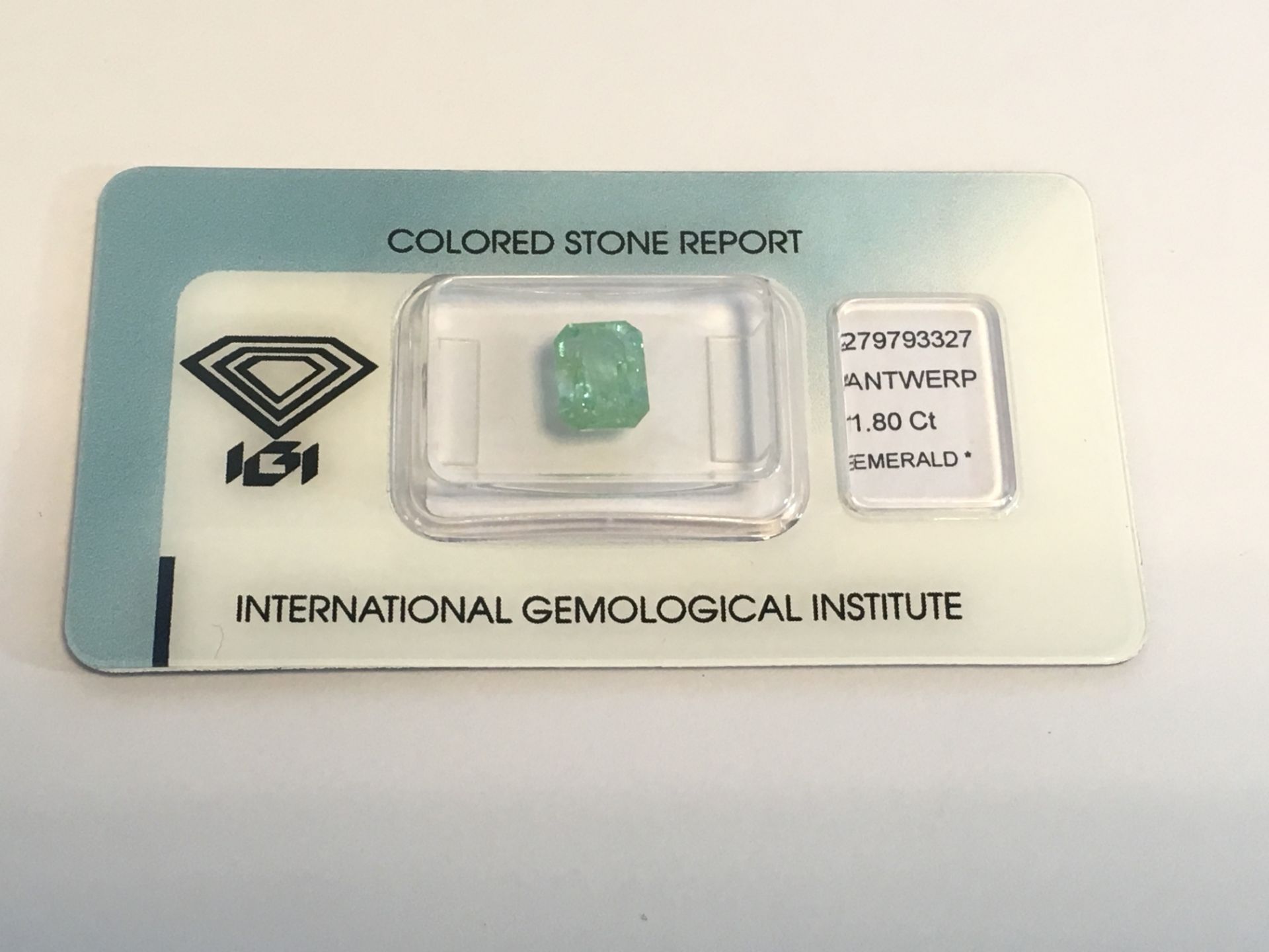 1.80Ct Natural Emerald With Igi Certificate