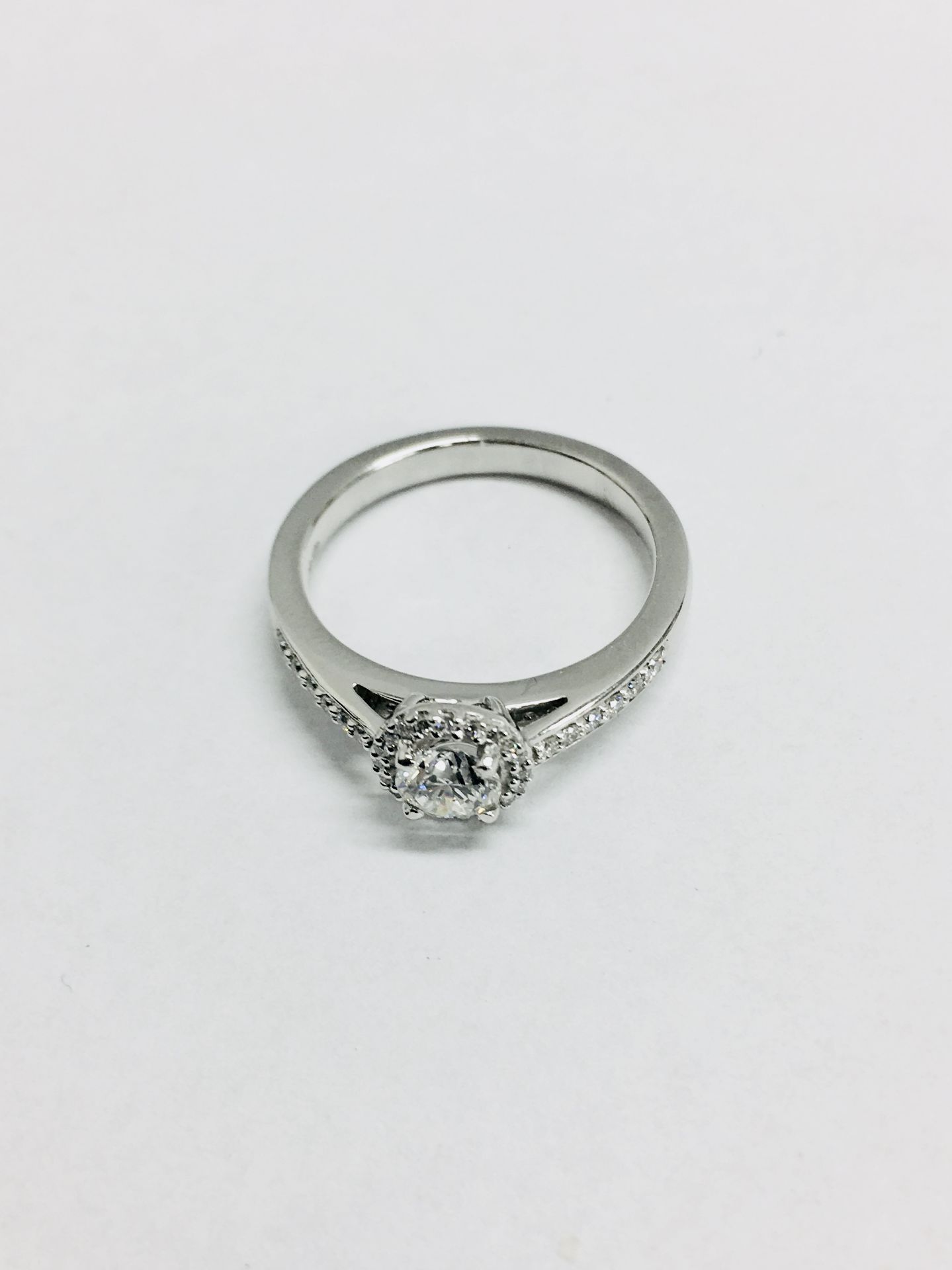 18ct white gold Halo style solitaire ring,0.50ct natural diamond D colour,vs clarity,0.28ct h Colour - Image 6 of 7