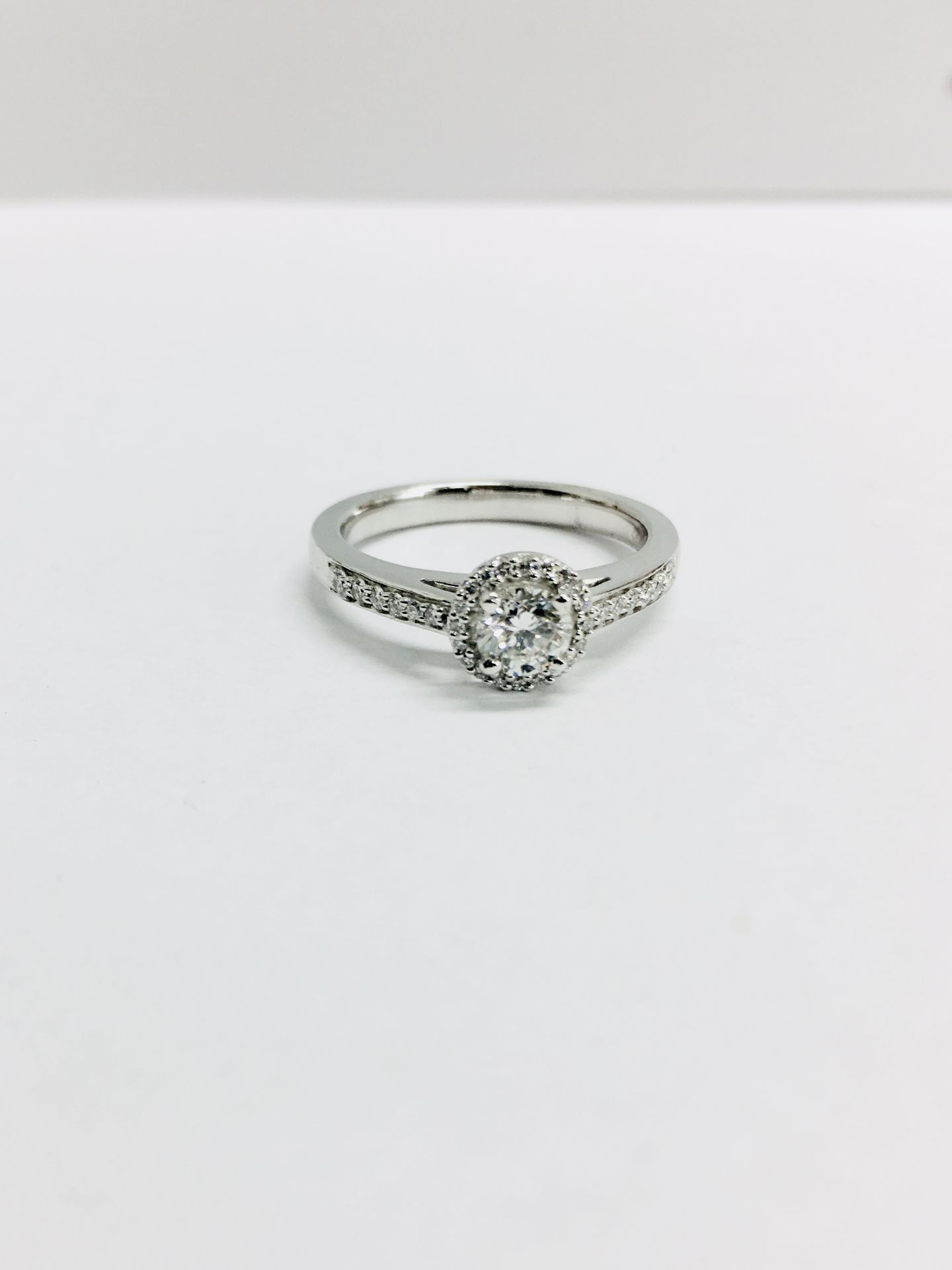 18ct white gold Halo style solitaire ring,0.50ct natural diamond D colour,vs clarity,0.28ct h Colour - Image 7 of 7