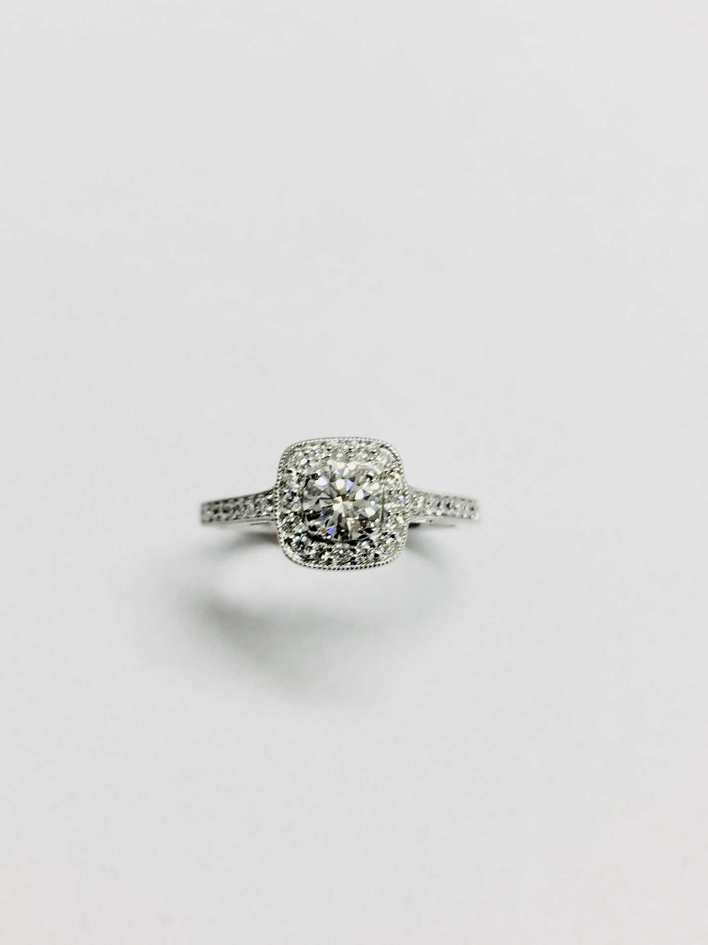 9ct white gold Diamond Halo solitaire ring,0.50ct centre D colour is vs clarity ,0.18ct h colour - Image 4 of 5