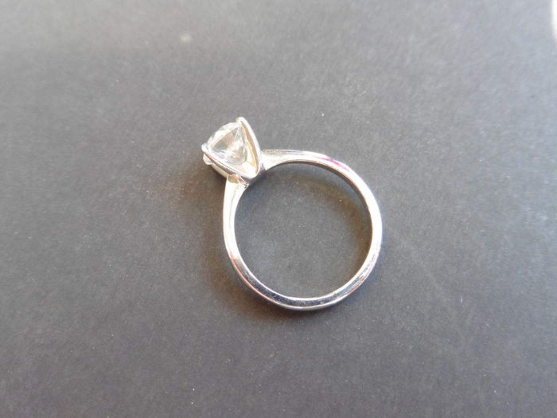 1.32ct diamond solitaire ring with an brilliant cut diamond. J colour and I1 clarity. enhanced . - Bild 2 aus 3