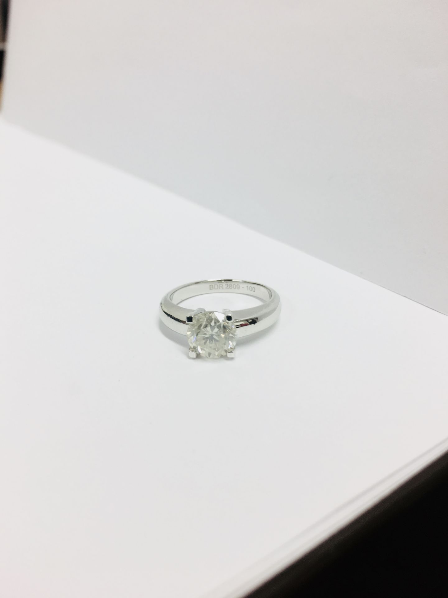 1.51ct diamond solitairering,5.7gms platinum,1.50ct diamond si2 j colour (clarity enhanced by - Image 5 of 6