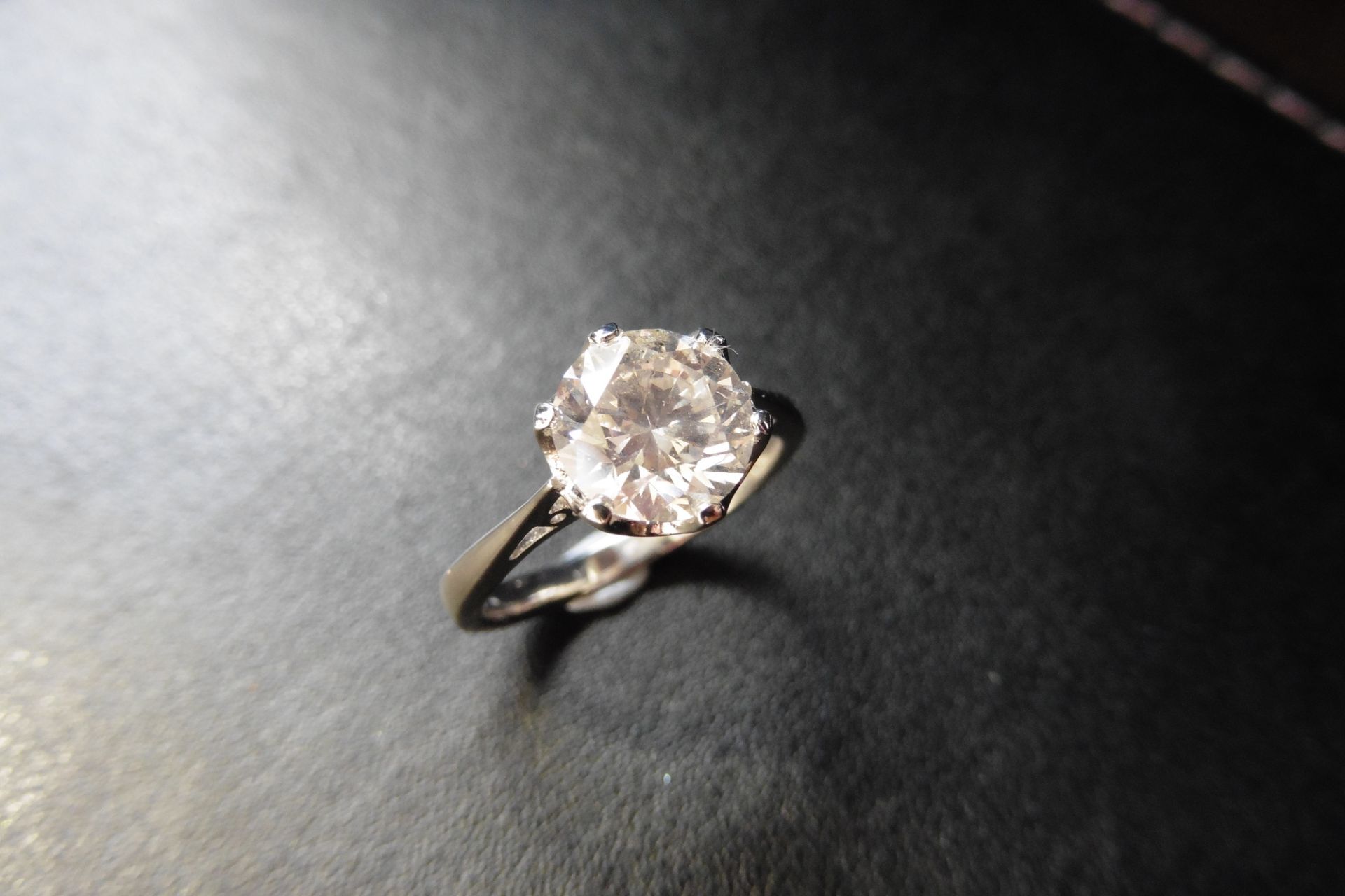 2.20ct brilliant cut diamond,vs2 clarity k colour,8 claw platinum setting,4gms platinum 950,uk