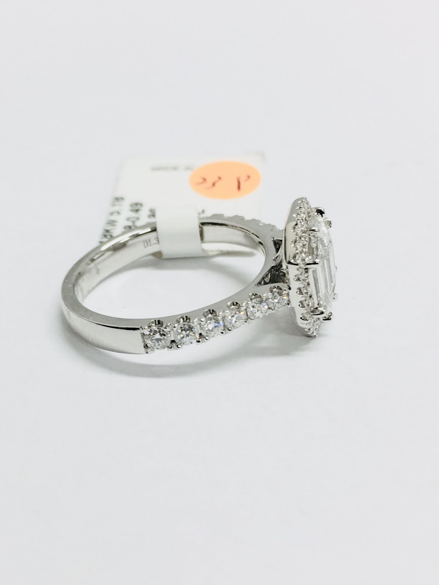 18ct fancy halo diamond ring,8 taper baguette 0.86ct h colour vs clarity,38x round diamond h - Image 4 of 4