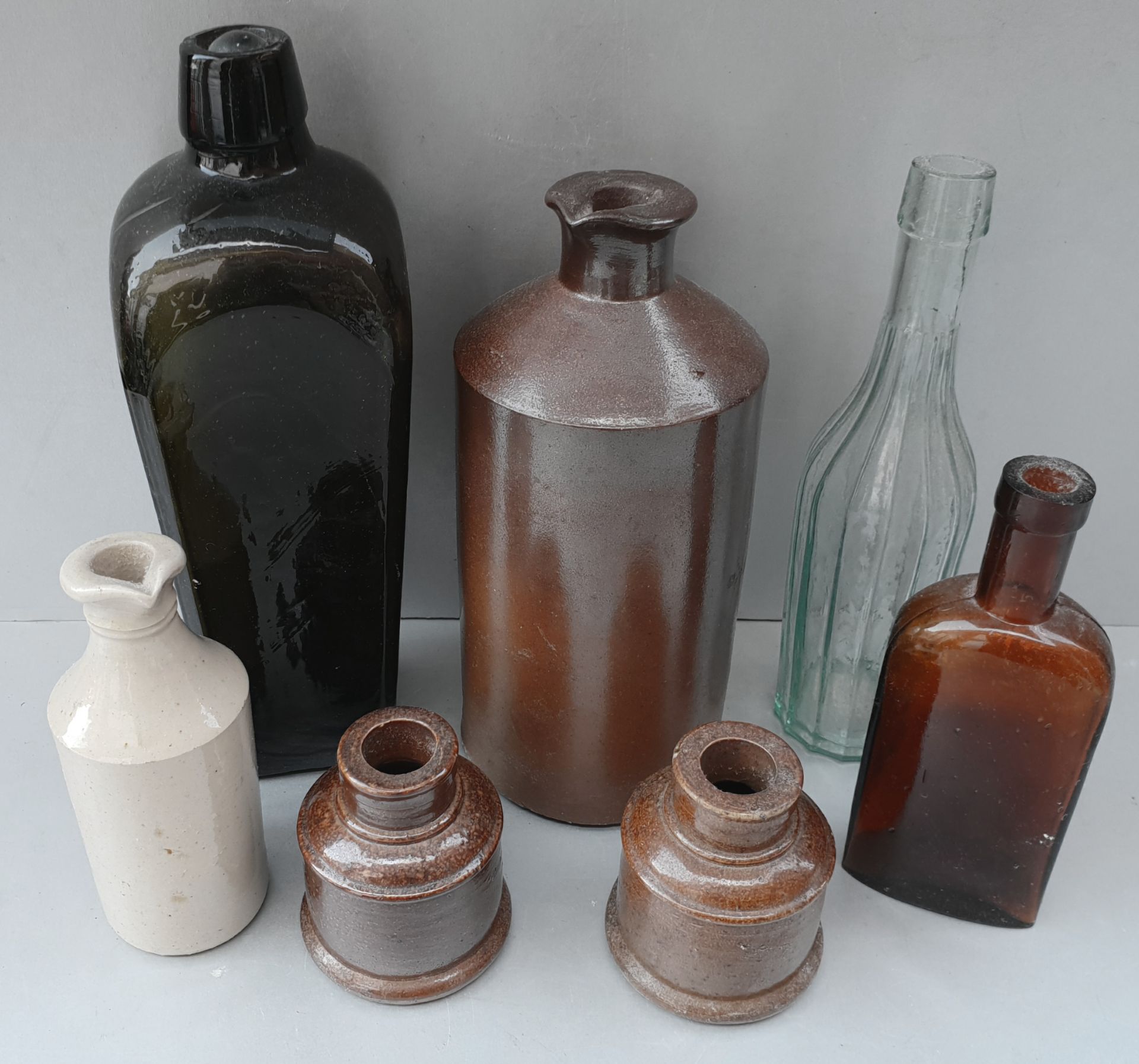 Antique Vintage Retro Collection of 7 Glass & Stoneware Collectable Bottles - No Reserve