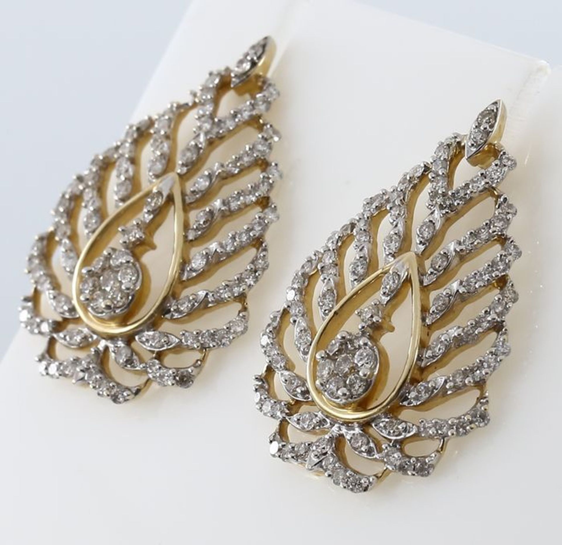 IGI Certified 14K Yellow Gold, Diamond Pendant with matching Chandelier Earrings - Image 7 of 8