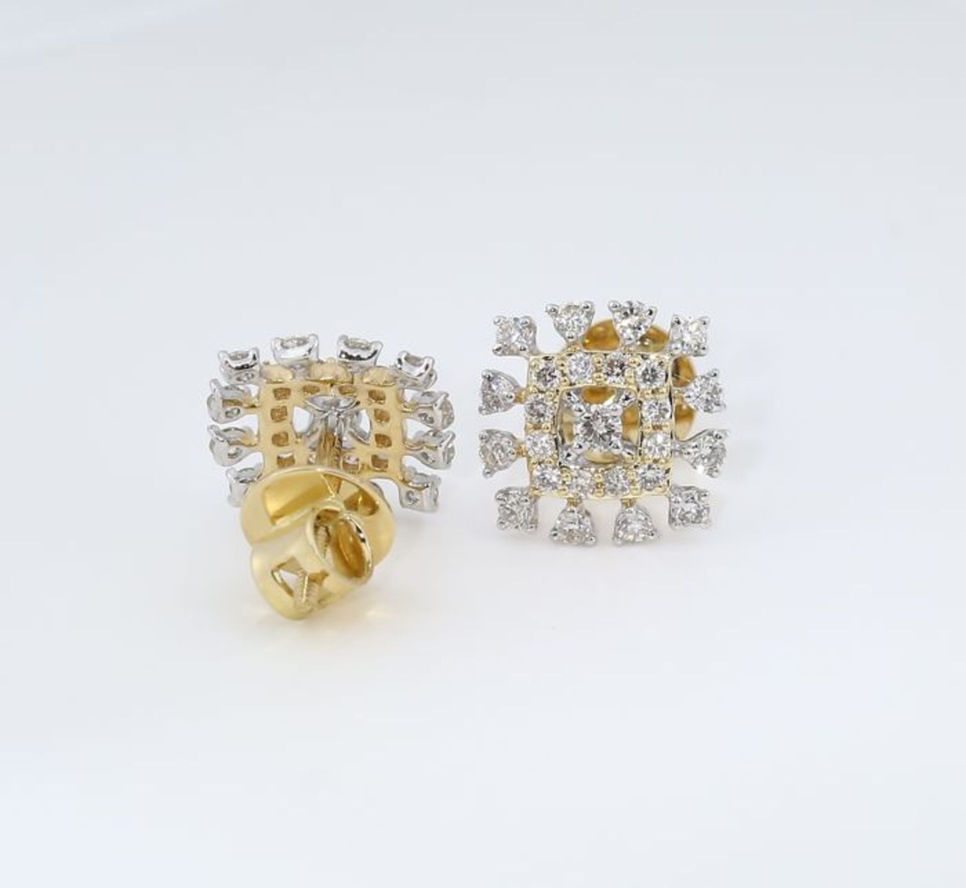 IGI Certified 18 K Yellow Gold Diamond Earrings - Image 7 of 7