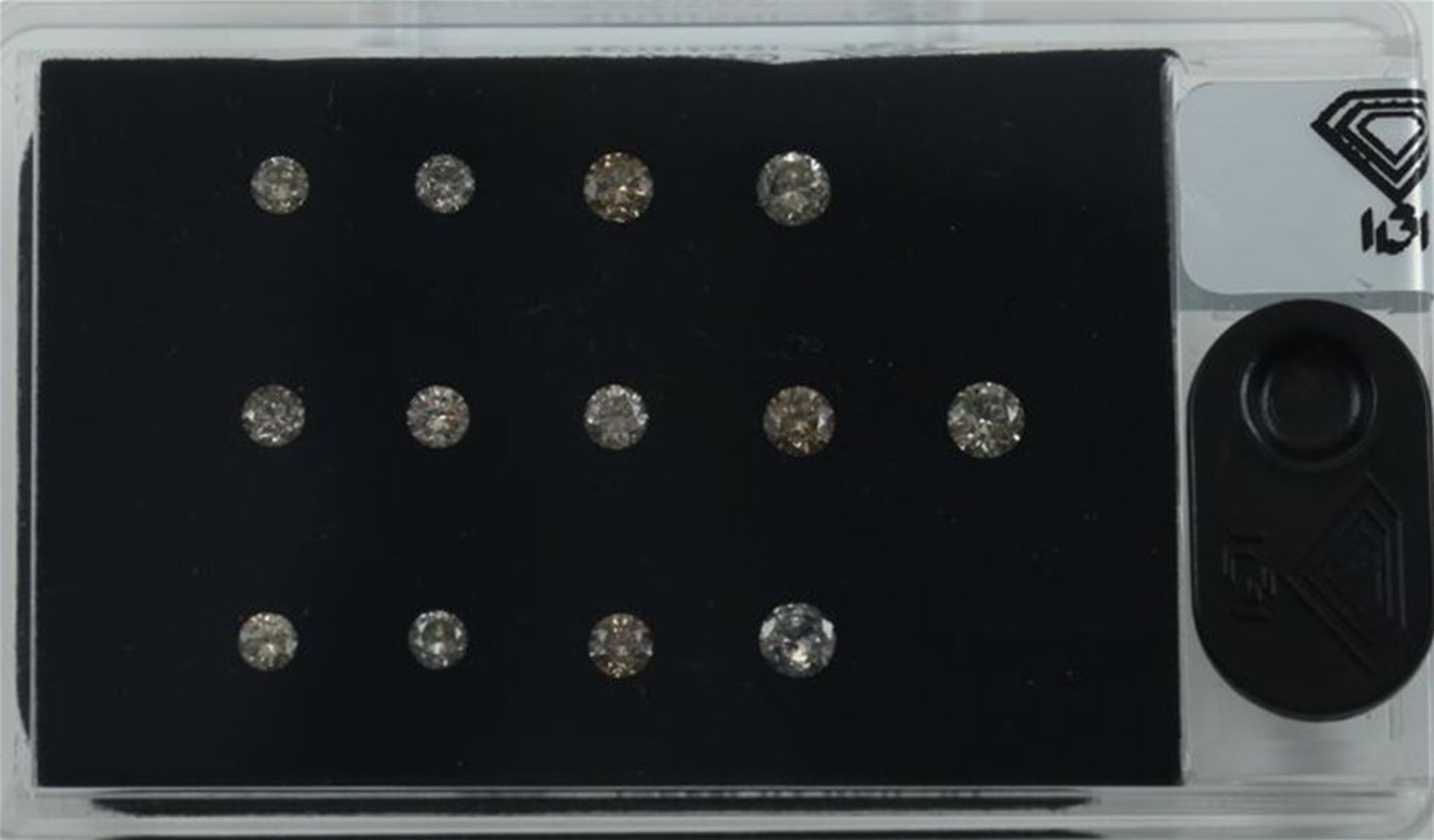 IGI Certified 1.46 ct. "Diamond D-Box" - Round Brilliant Natural Diamonds