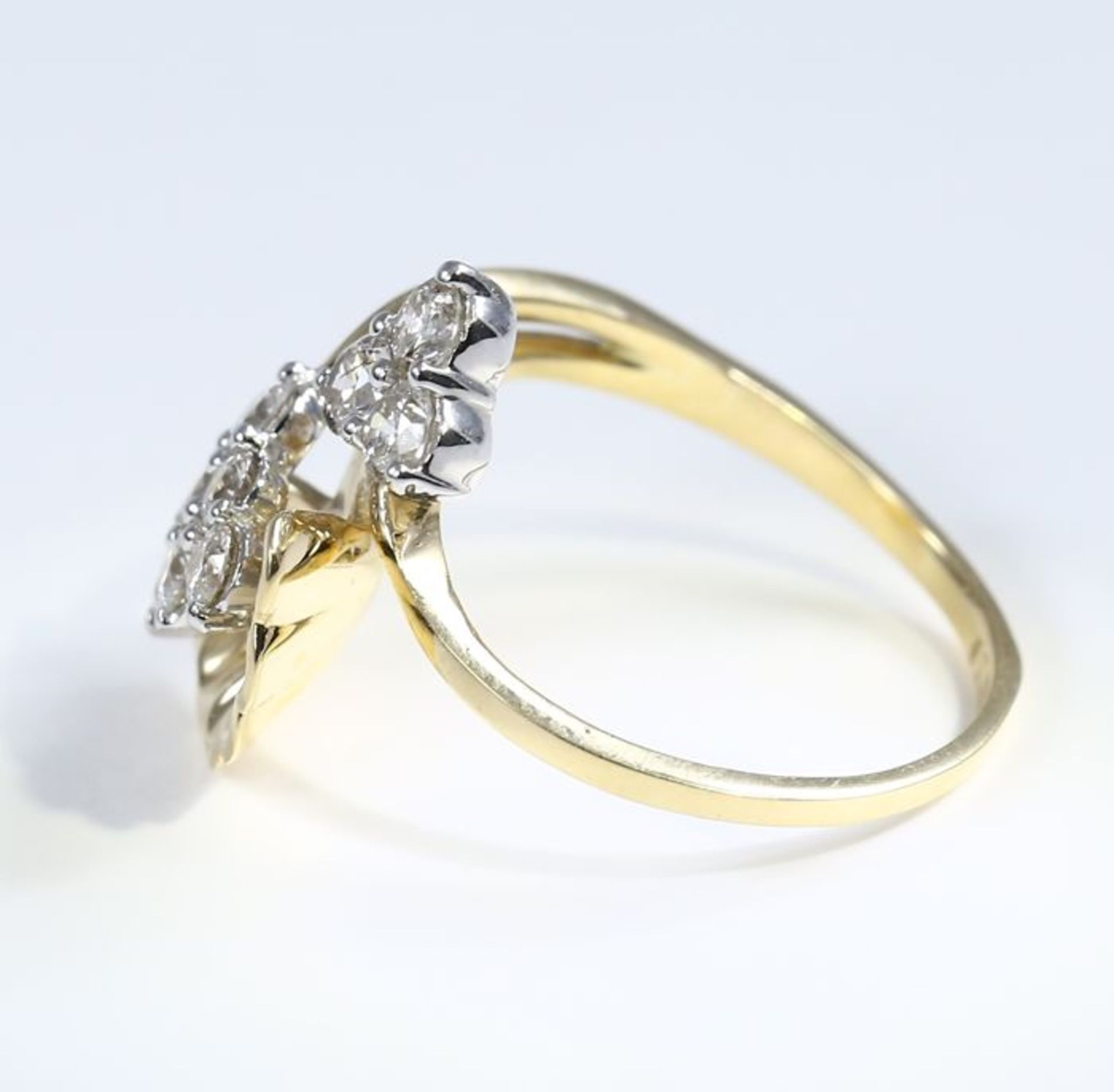 IGI certified 18 K / 750 Yellow gold Designer Diamond Ring - Image 8 of 9