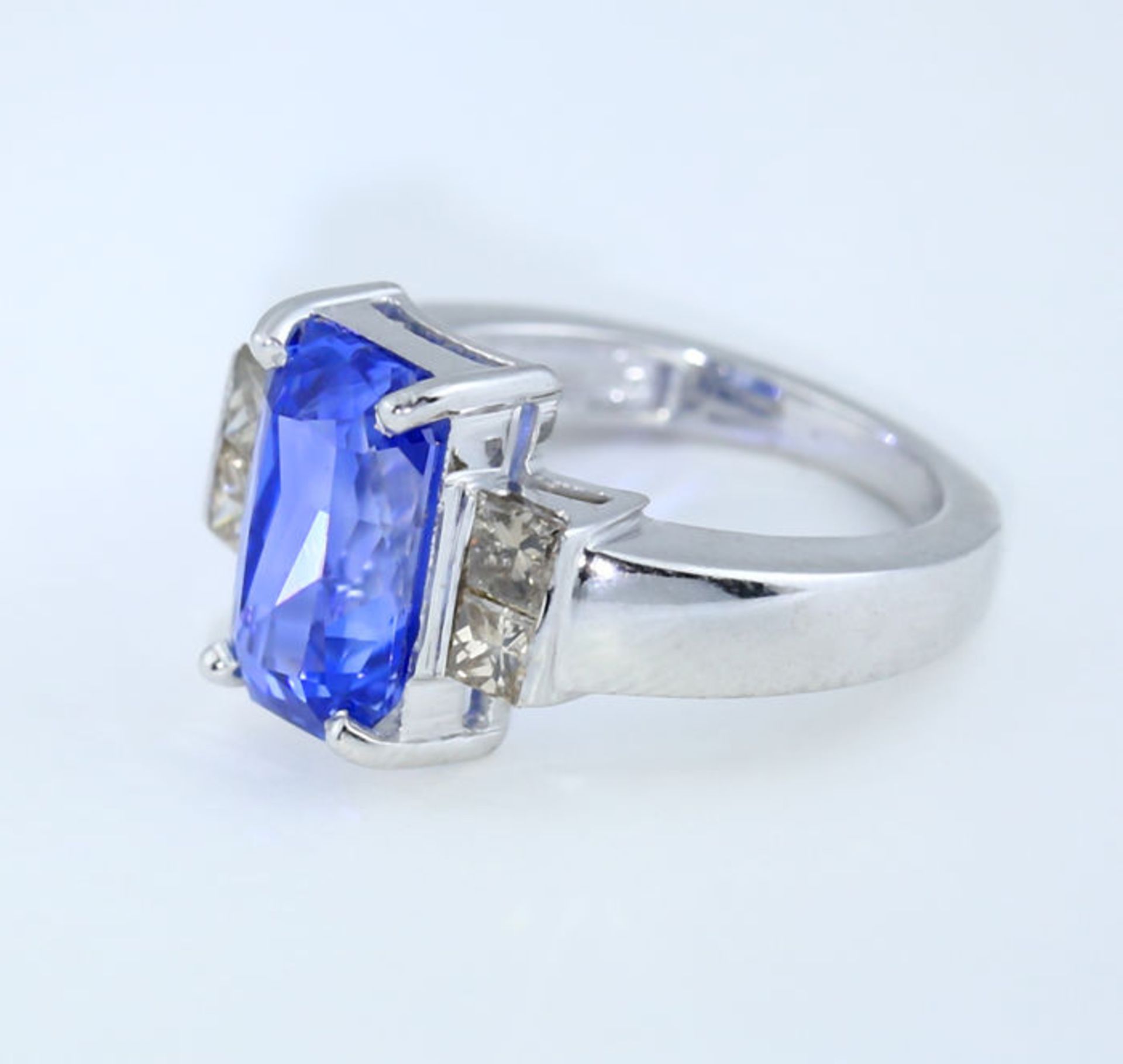 14 K White Gold Blue Sapphire (GIA Certified) and Diamond Ring - Image 6 of 10