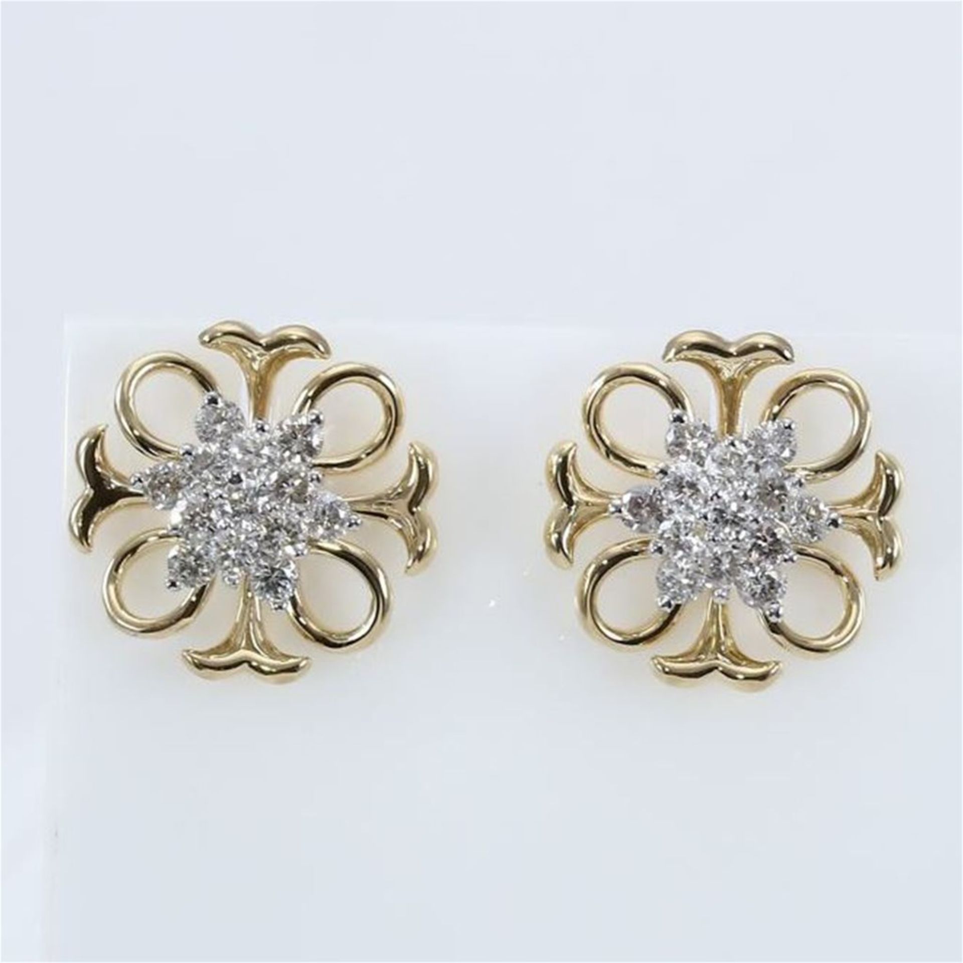 IGI Certified 18 K/750 Yellow Gold Diamond Earrings - Image 3 of 4