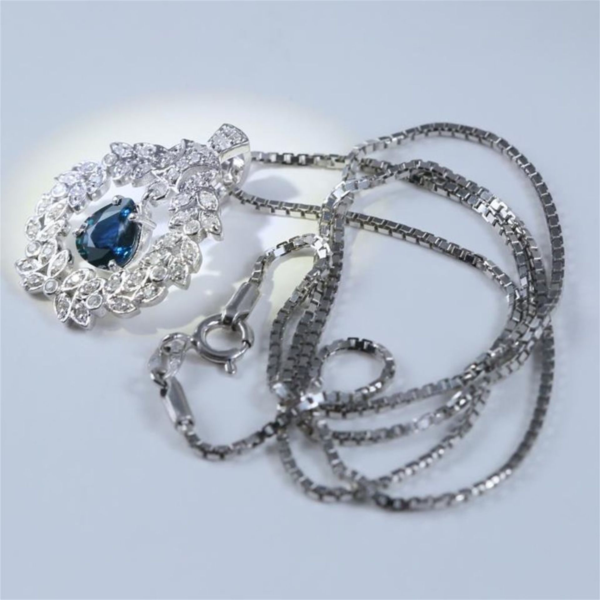 14 K / 585 White Gold Designer Sapphire (GIA Certified) and Diamond Pendant - Image 4 of 4