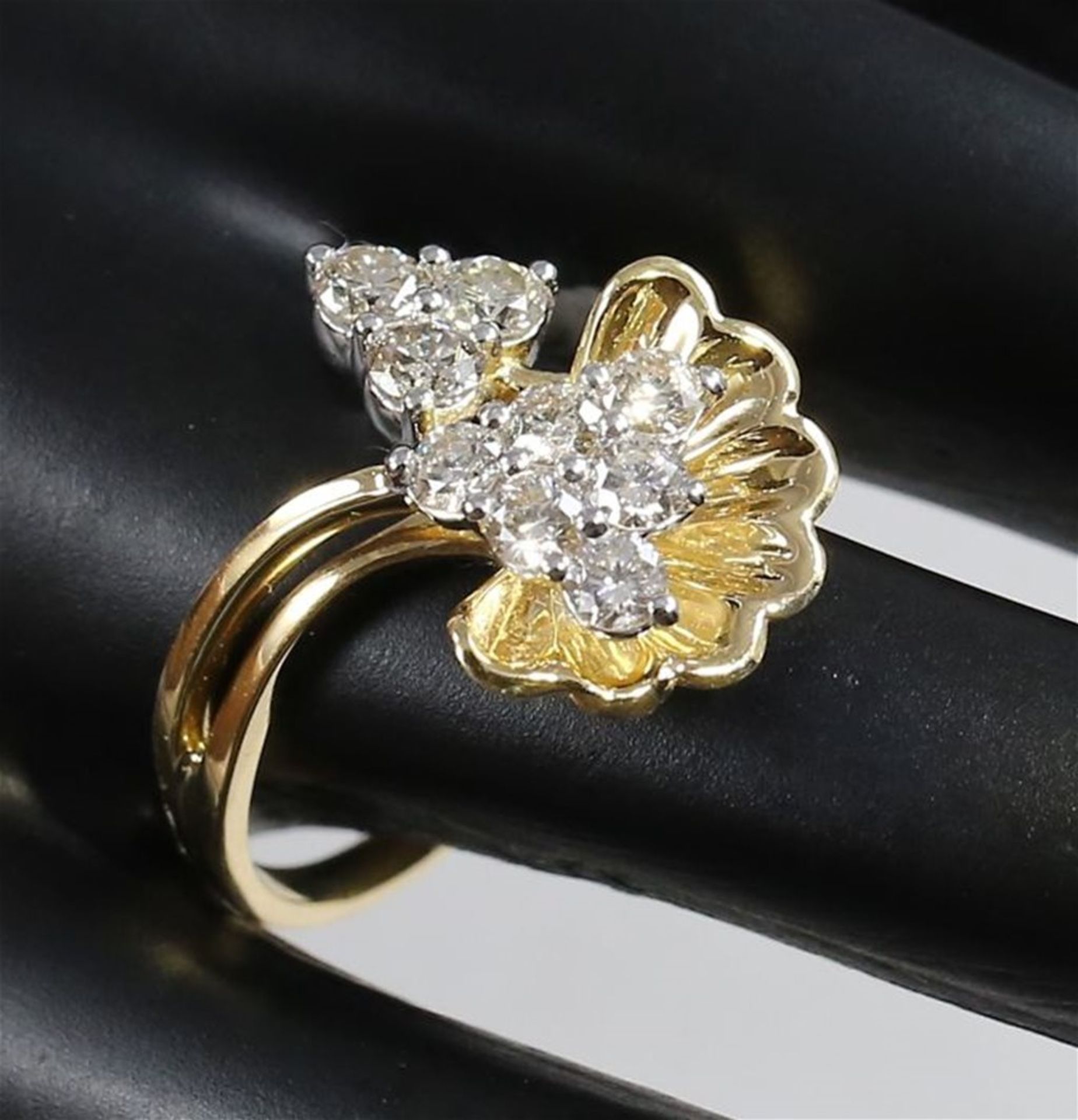 IGI certified 18 K / 750 Yellow gold Designer Diamond Ring - Image 4 of 9