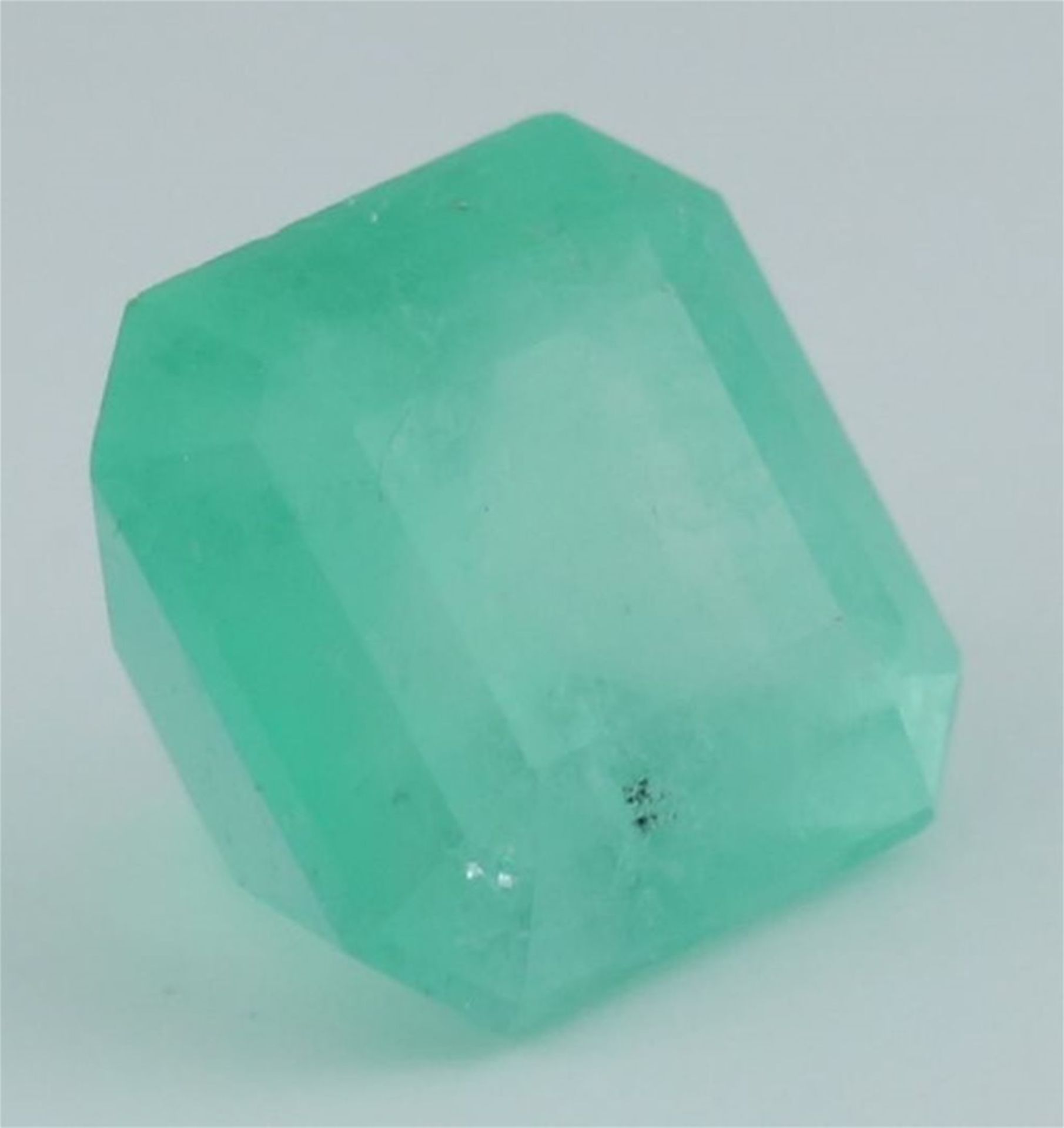 IGI Certified 9.31 ct. Emerald - Image 3 of 4