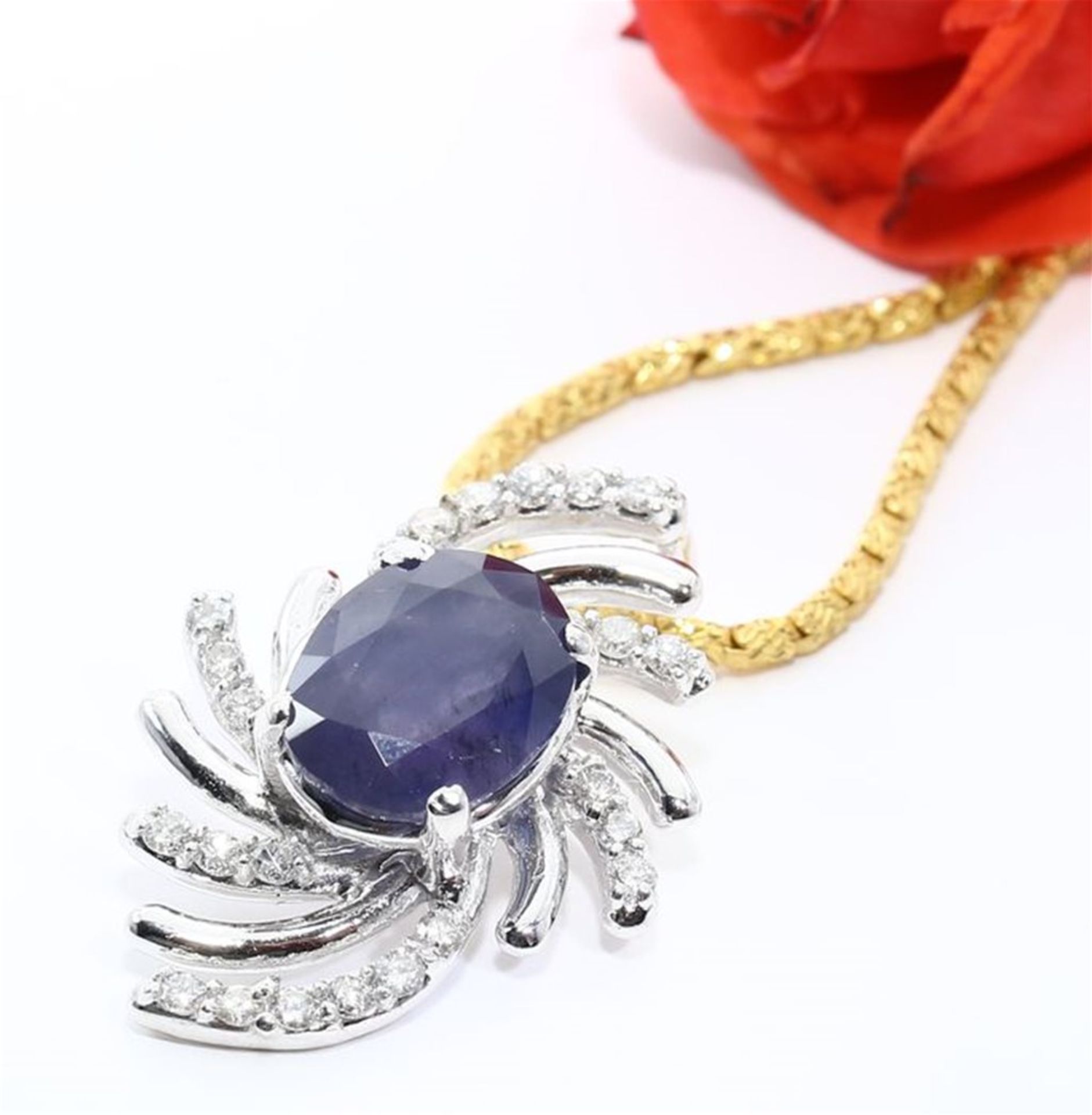 14 K / 585 White Gold Kashmir Sapphire (GRS Certified) & Diamond Pendant