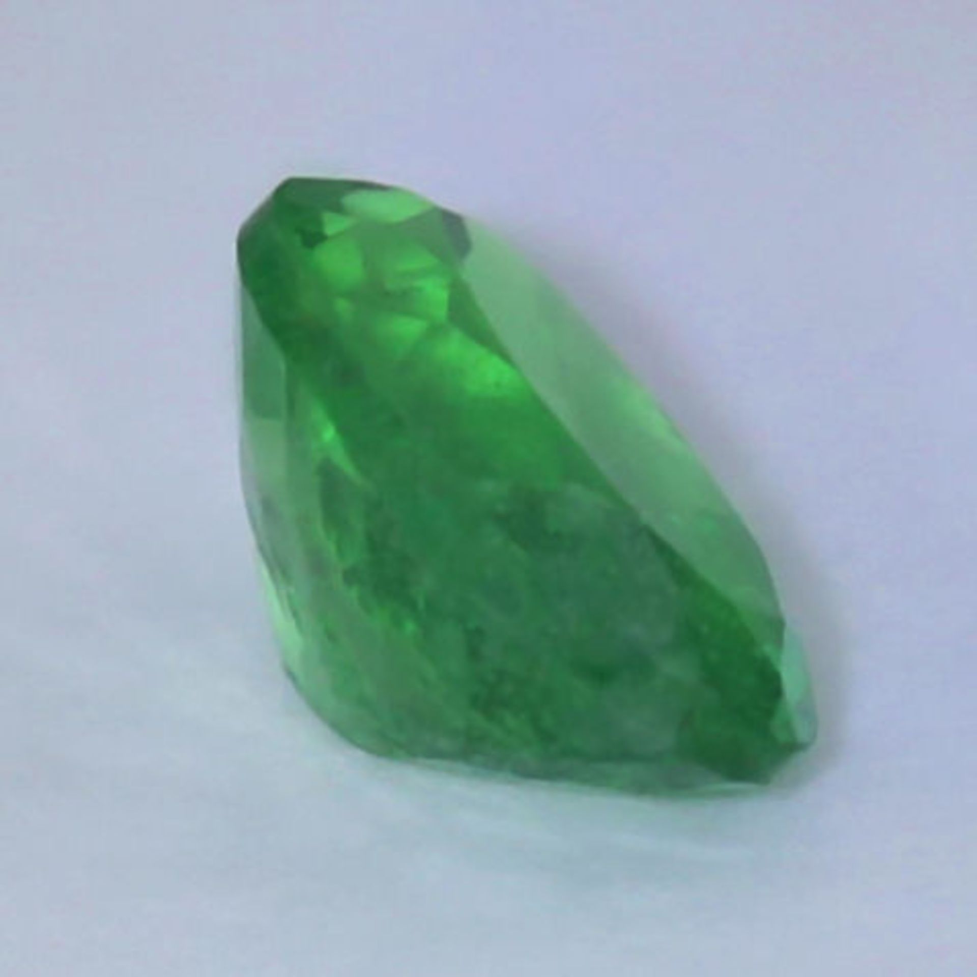 GIA Certified 1.31 ct. Tsavorite (Grossularite - Garnet) - Image 5 of 6