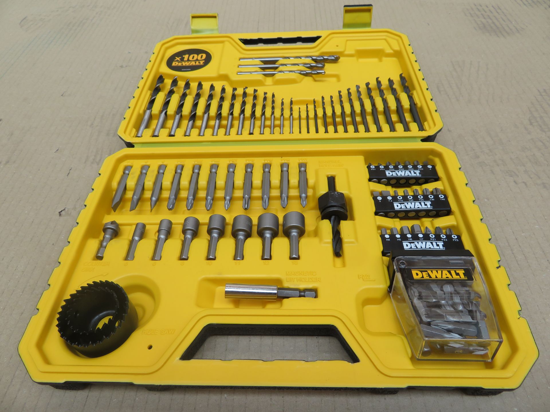 (A25) Dewalt Straight Shank Combination Drill Bit Set 100 Pieces, Includes Bits Suitable For