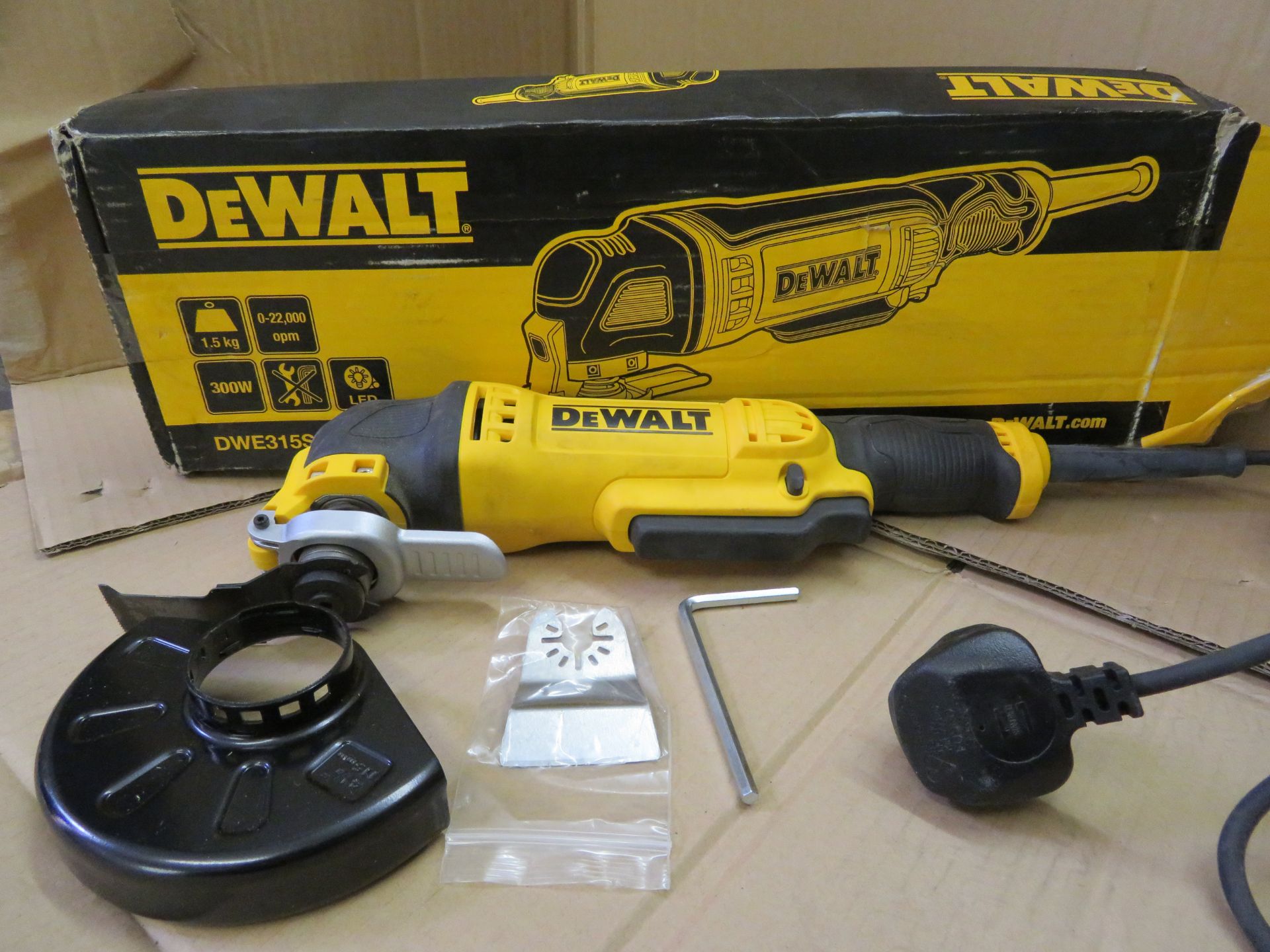 (A5) Dewalt Dwe315Sf-Gb 300W Oscillating Multi-Tool 240V - As New Condition, Slightly Worn Box. - Bild 2 aus 3