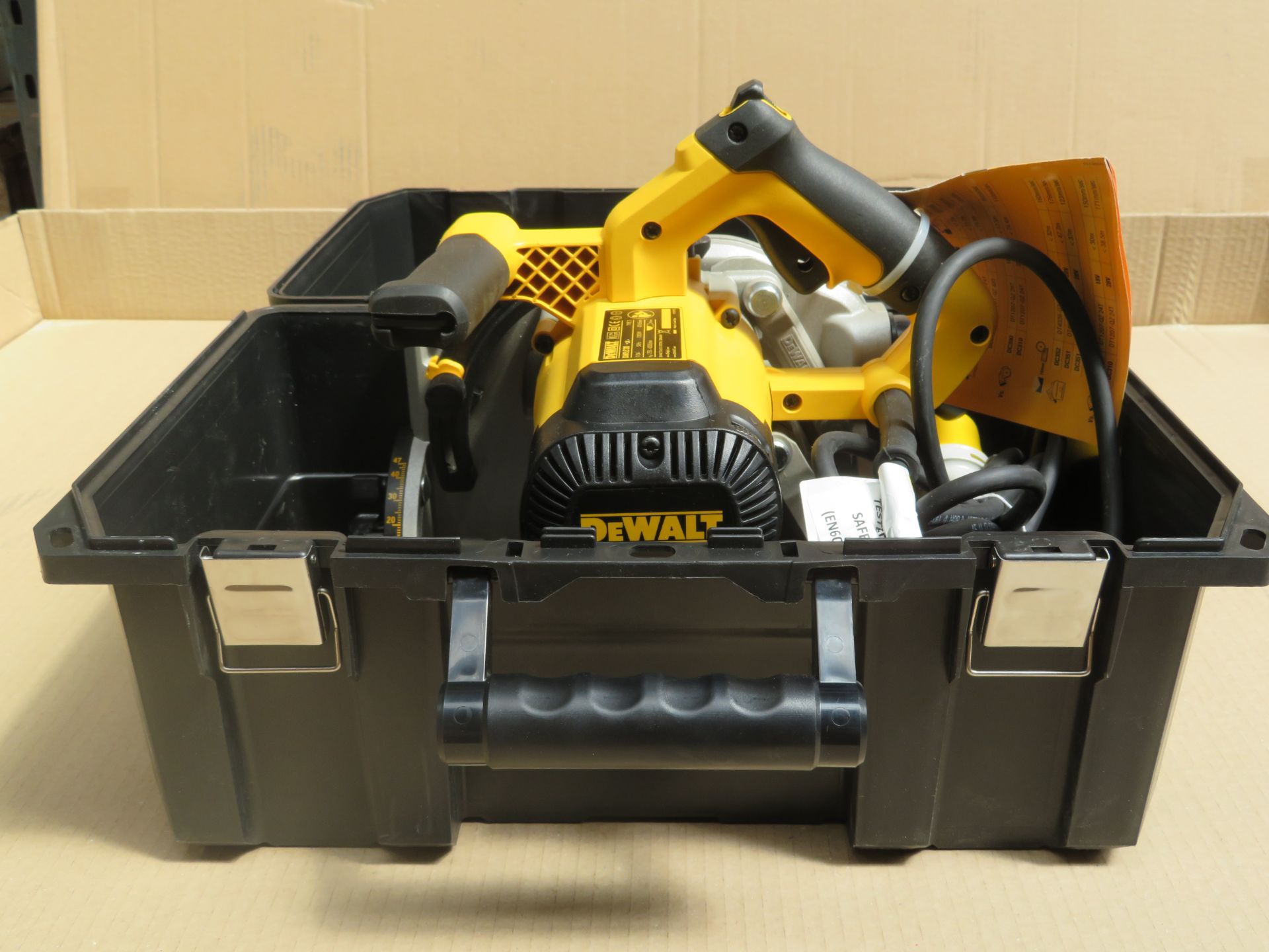 (A10) Dewalt Dws520K-Lx 165Mm Doc Precision Plunge Saw 110V - New Condition. - Bild 3 aus 5