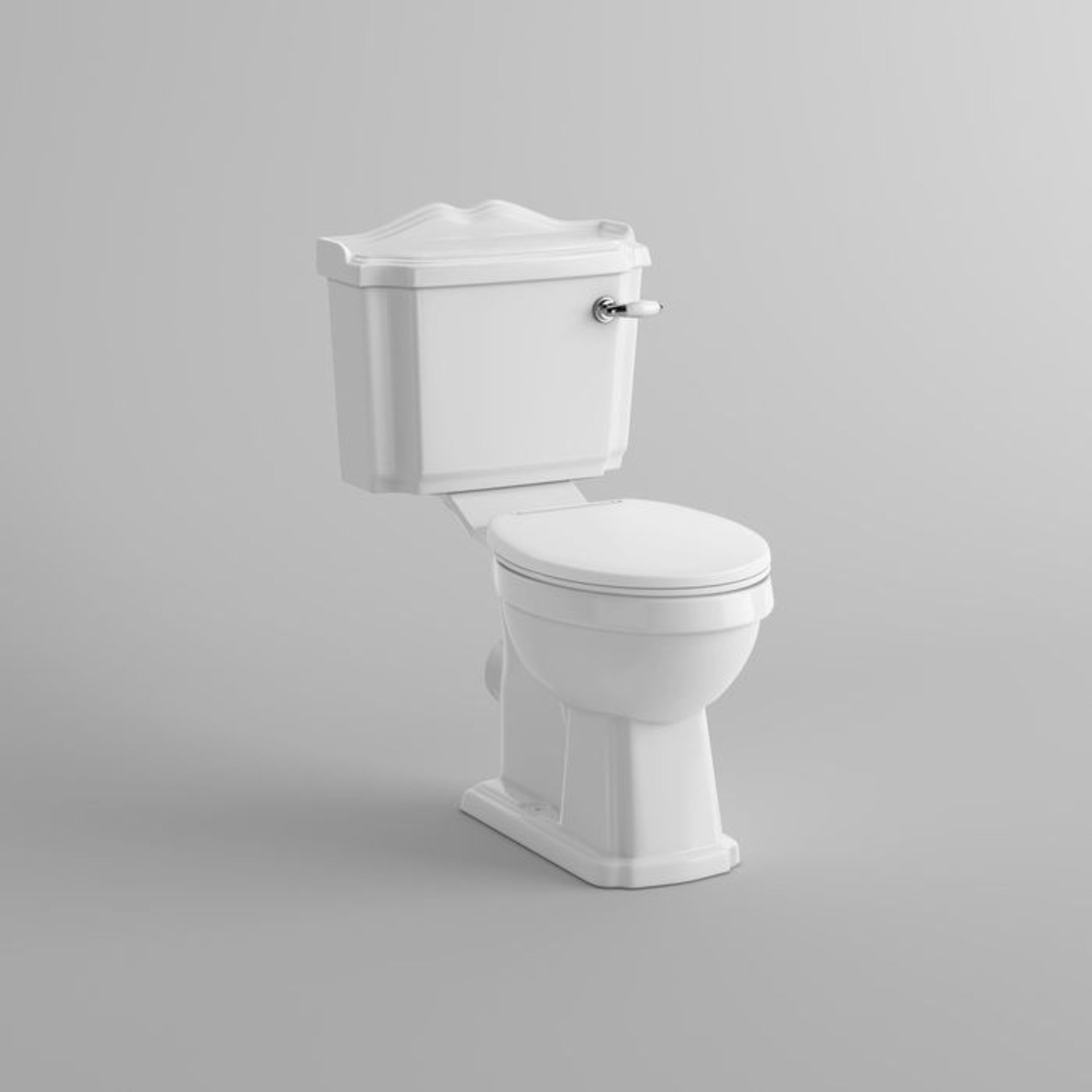 (O31) Victoria Close Coupled Toilet and Cistern - White Seat. Impressive, traditional design - Image 3 of 4