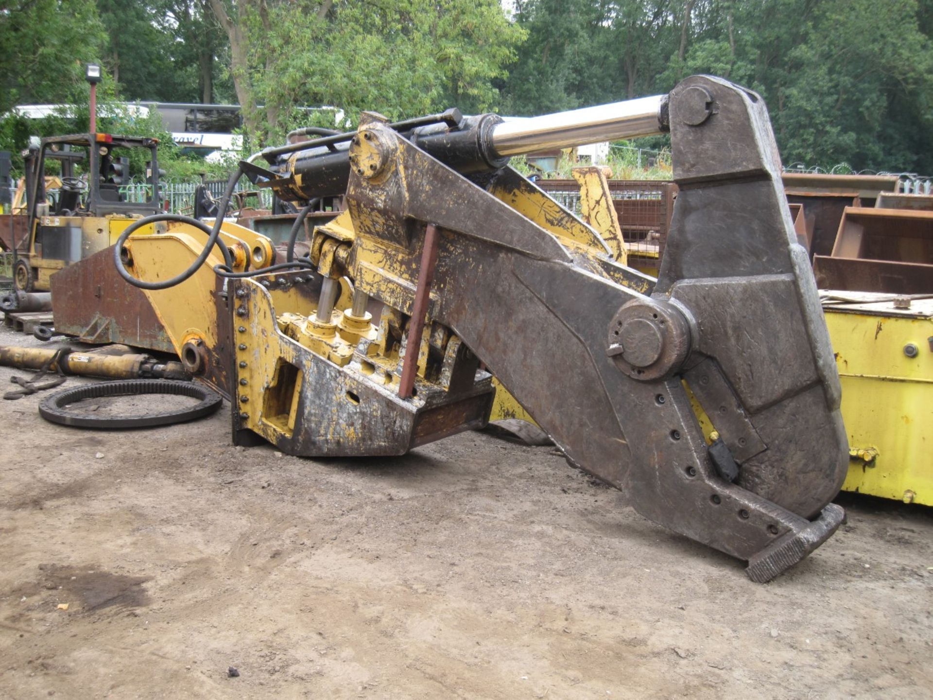 Hyundai Robex 320 Excavator with Scrap Shear - Image 3 of 3