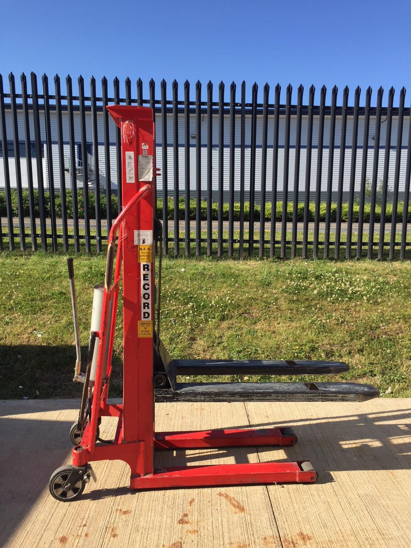 Record Manual Stacker - No VAT on hammer - Image 3 of 4