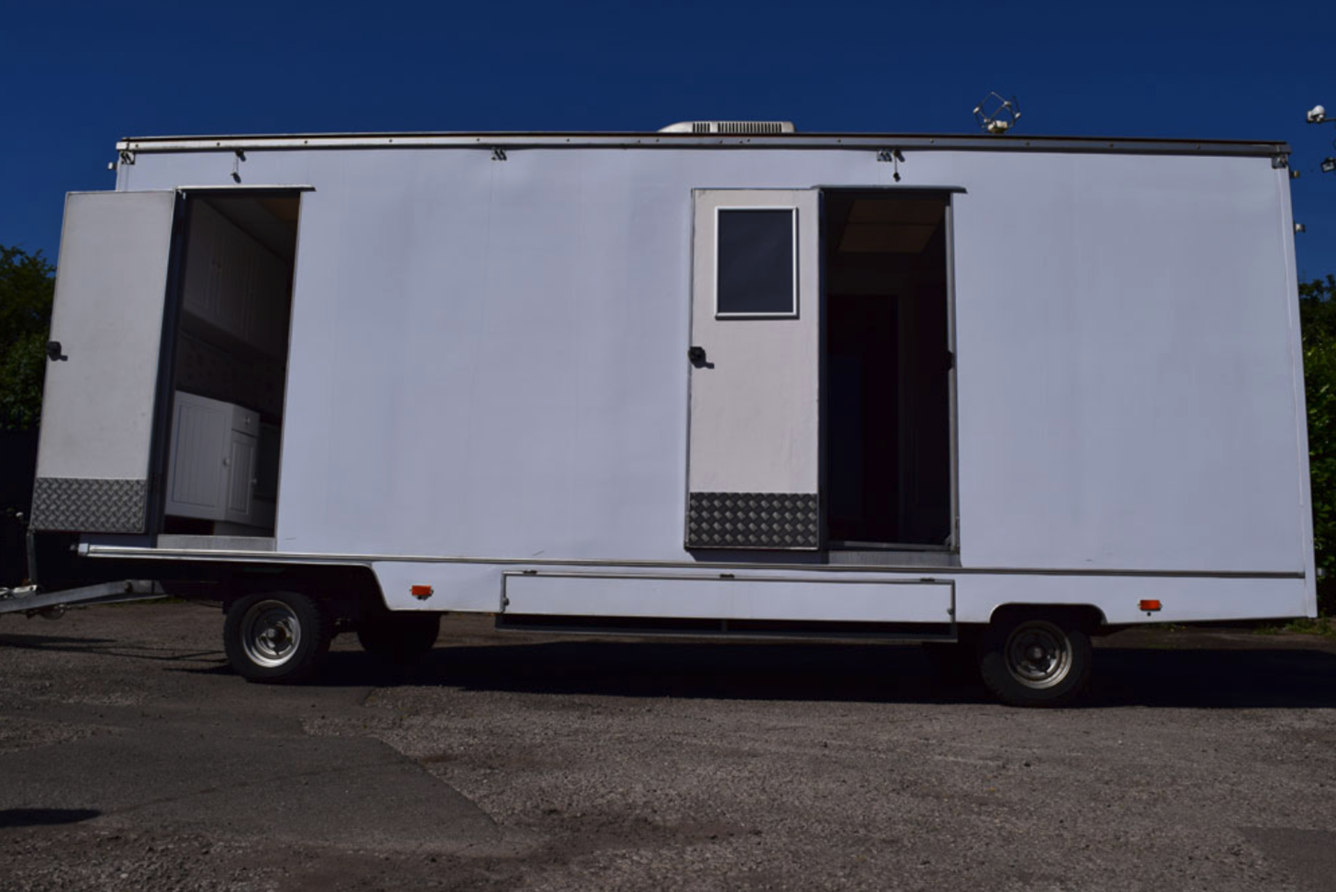 Torton 7 Meter Exhibition Show Hospitality 3500kg Trailer (folded images attached) - Image 13 of 15