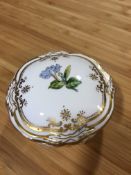 Spode Stafford Flowers, trinket lidded box with floral decoration