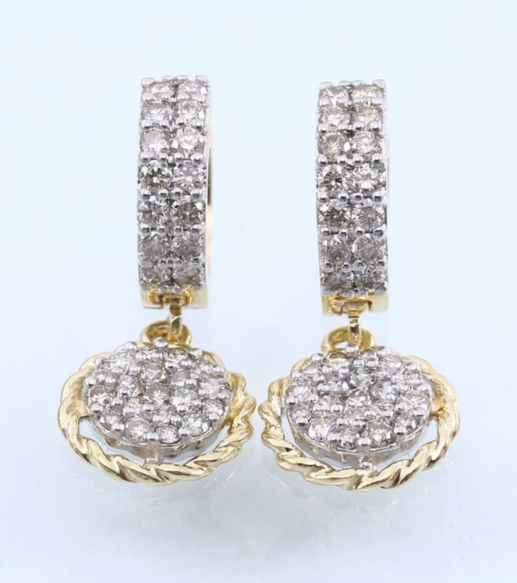 IGI Certified 18 K / 750 Yellow Gold Diamond Earrings - Image 6 of 7
