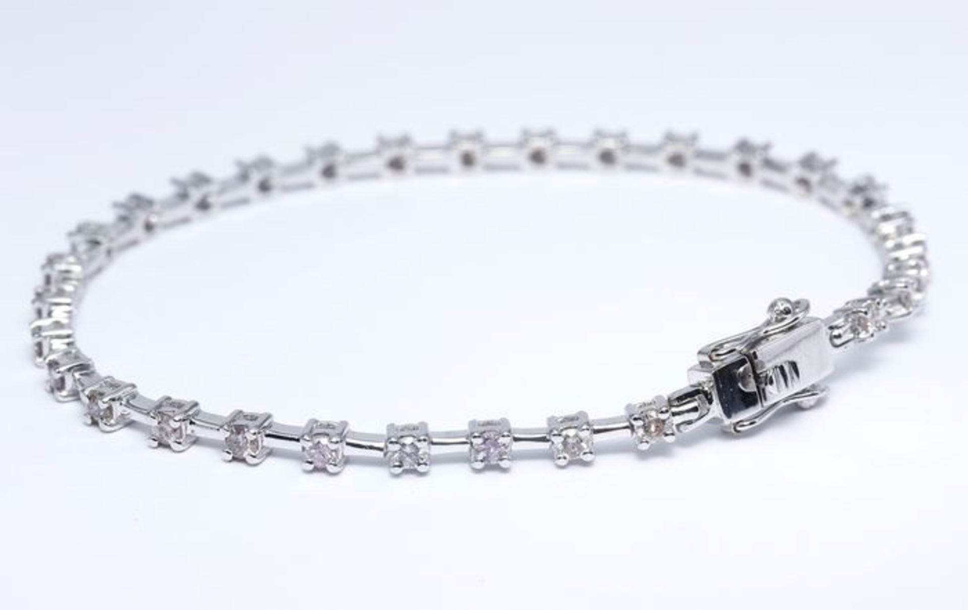 14 K / 585 White Gold & Pink Diamond Tennis Bracelet - Image 7 of 10