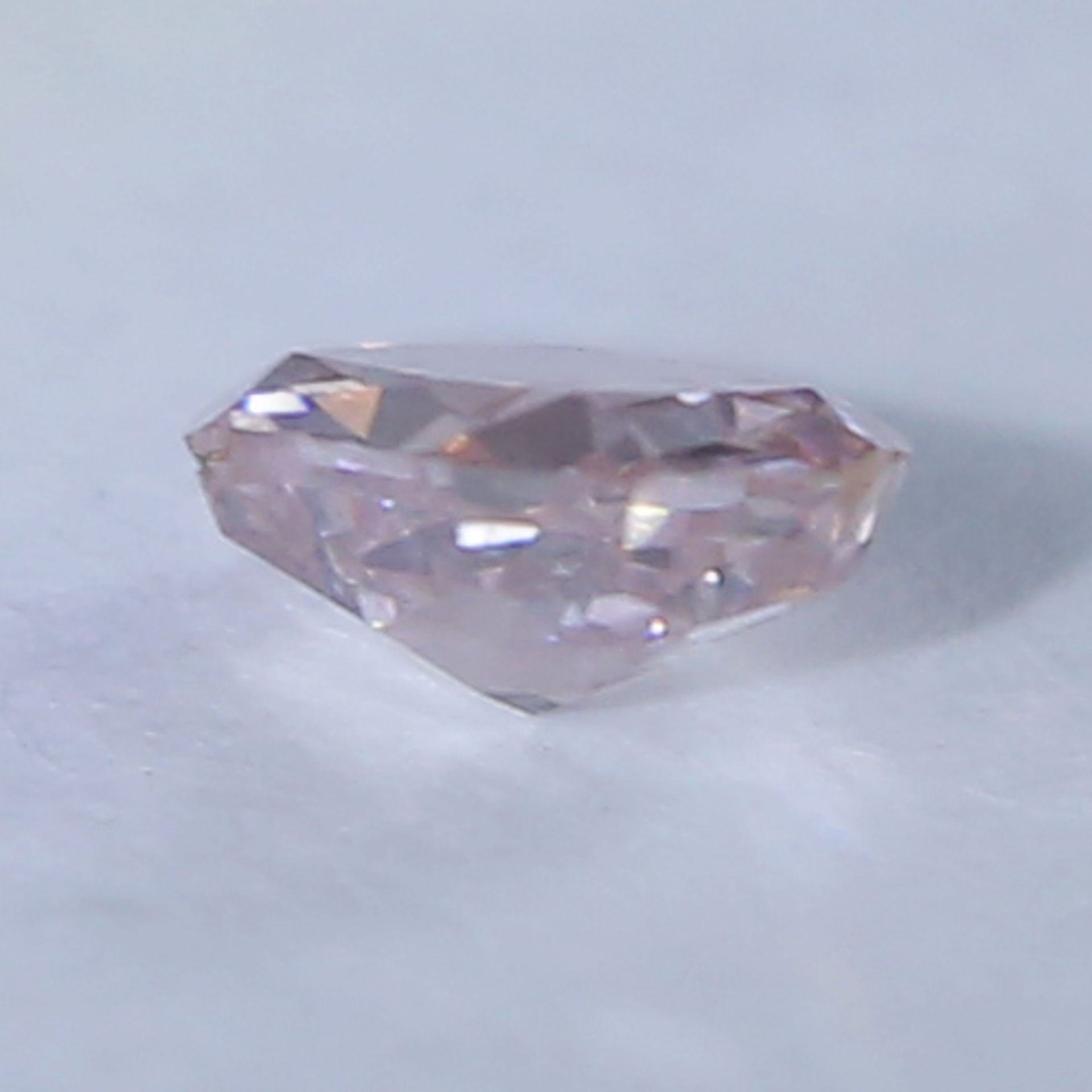 GIA Certified 0.08 ct. Fancy Orangy Pink Diamond - Image 9 of 10