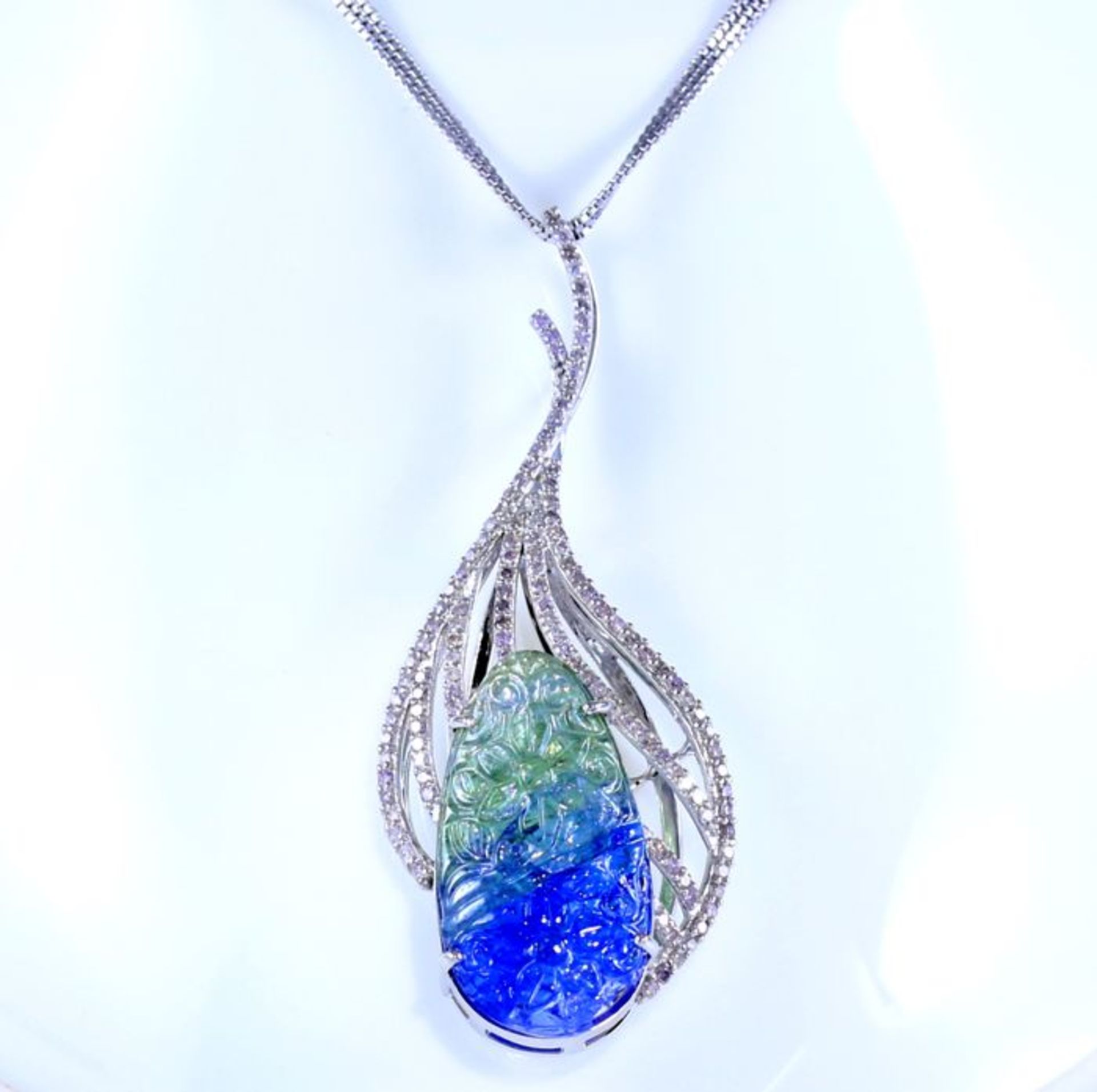 14 K / 585 Floral Carved Tanzanite (IGI Certified) & Diamond Pendant Necklace - Image 7 of 10