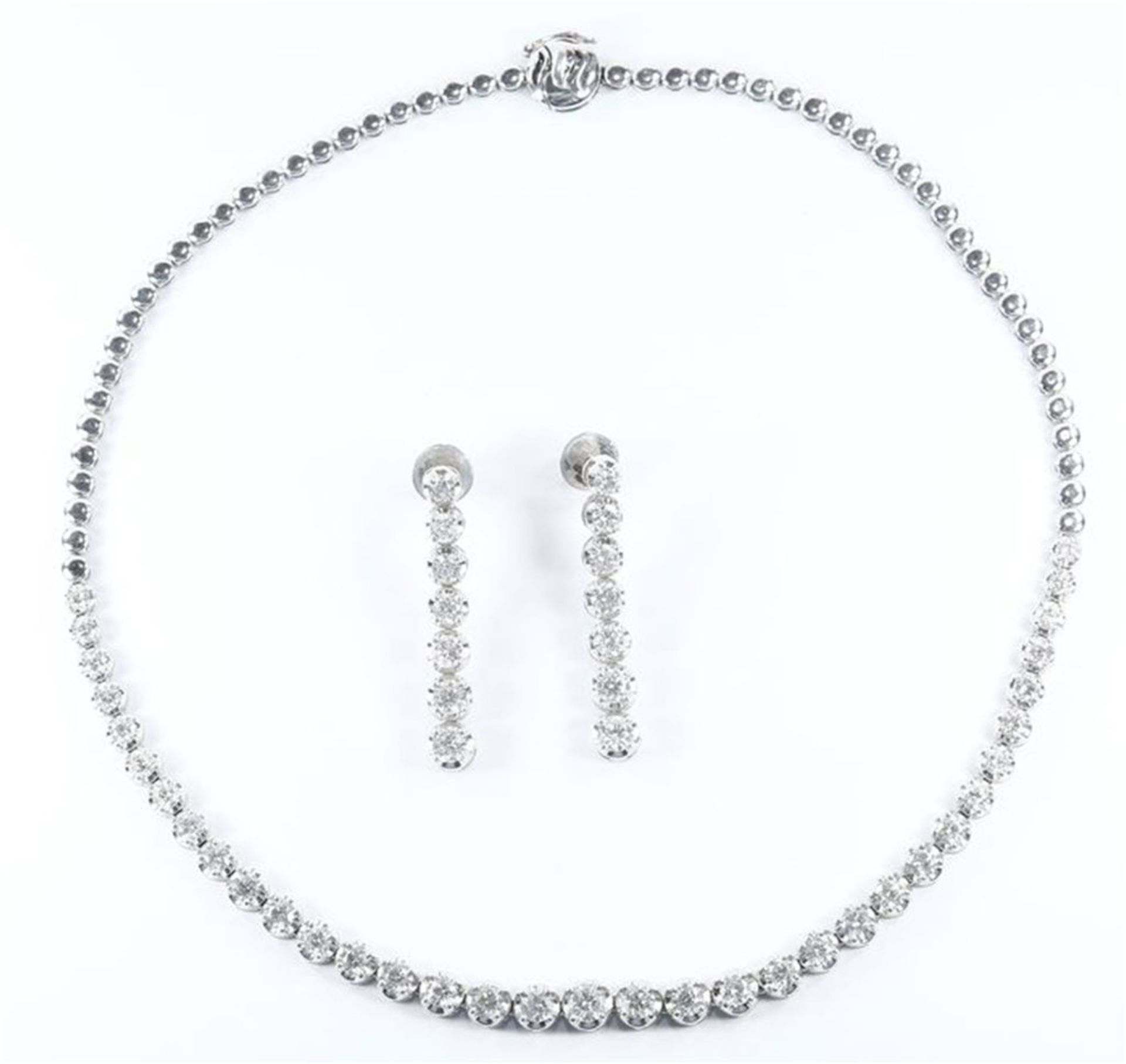 IGI Certified 14.83 ct. Solitaire Diamonds String Necklace with matching Diamond Drop Earrings - Image 2 of 4