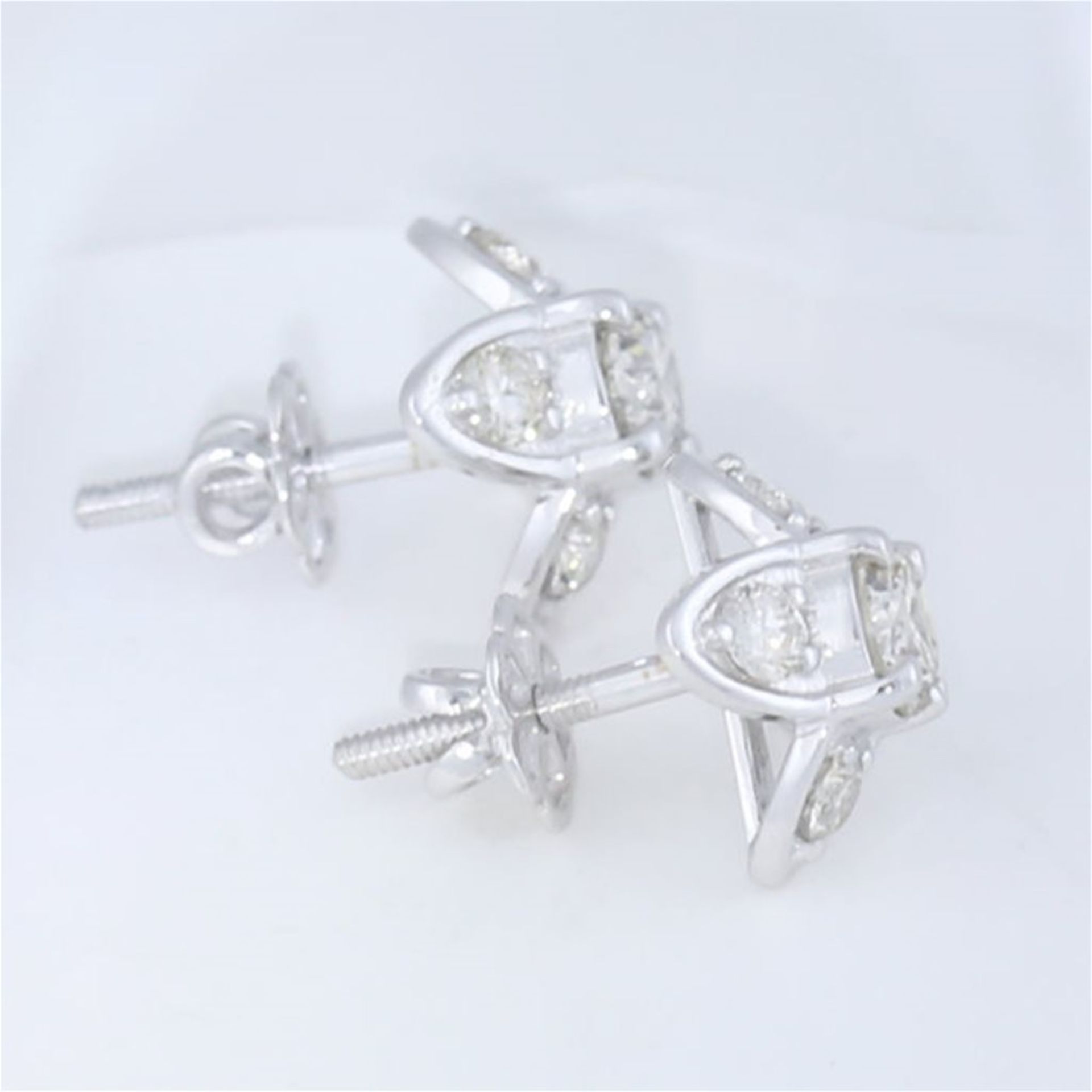 14 K / 585 Very Exclusive White Gold Solitaire Diamond Earrings - Image 4 of 4