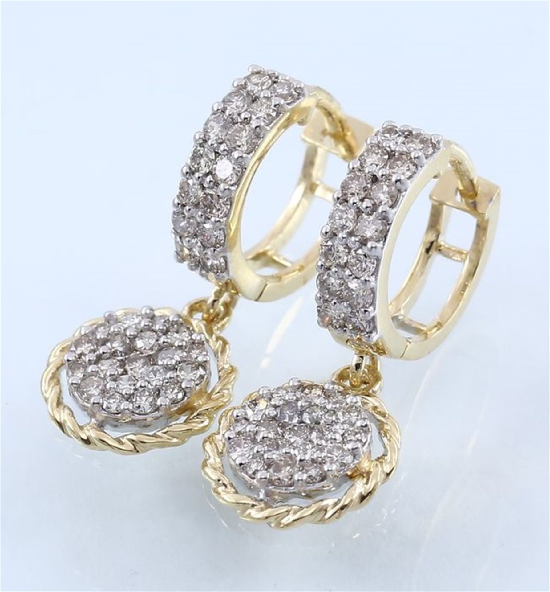 IGI Certified 18 K / 750 Yellow Gold Diamond Earrings - Image 2 of 7