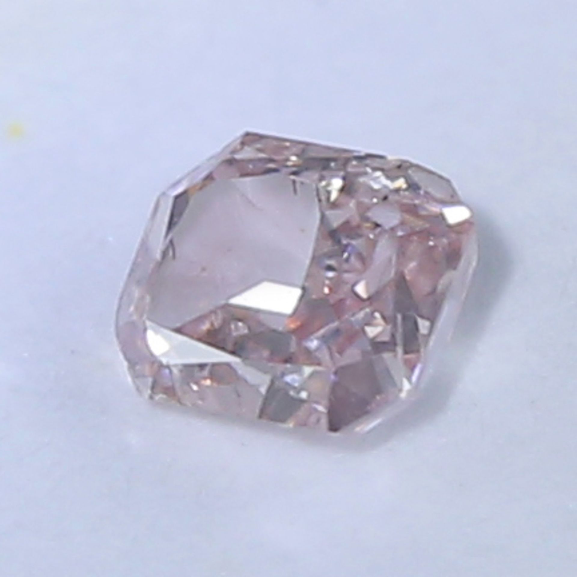 GIA Certified 0.08 ct. Fancy Orangy Pink Diamond - Image 6 of 10