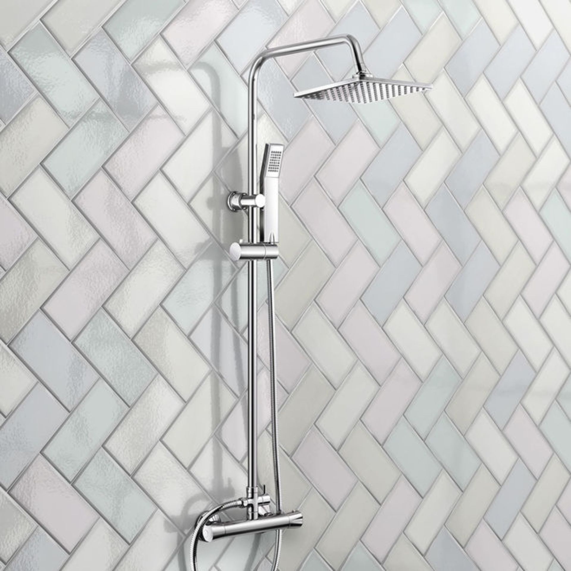 (AZ36) Square Exposed Thermostatic Shower Kit & Medium Head. Curved features and contemporary - Image 3 of 4